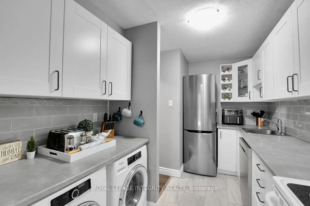Photo 11 of Unit #6, 20 Sweetbriar Circle, Ottawa, Barrhaven - Pheasant Run — HOMEH