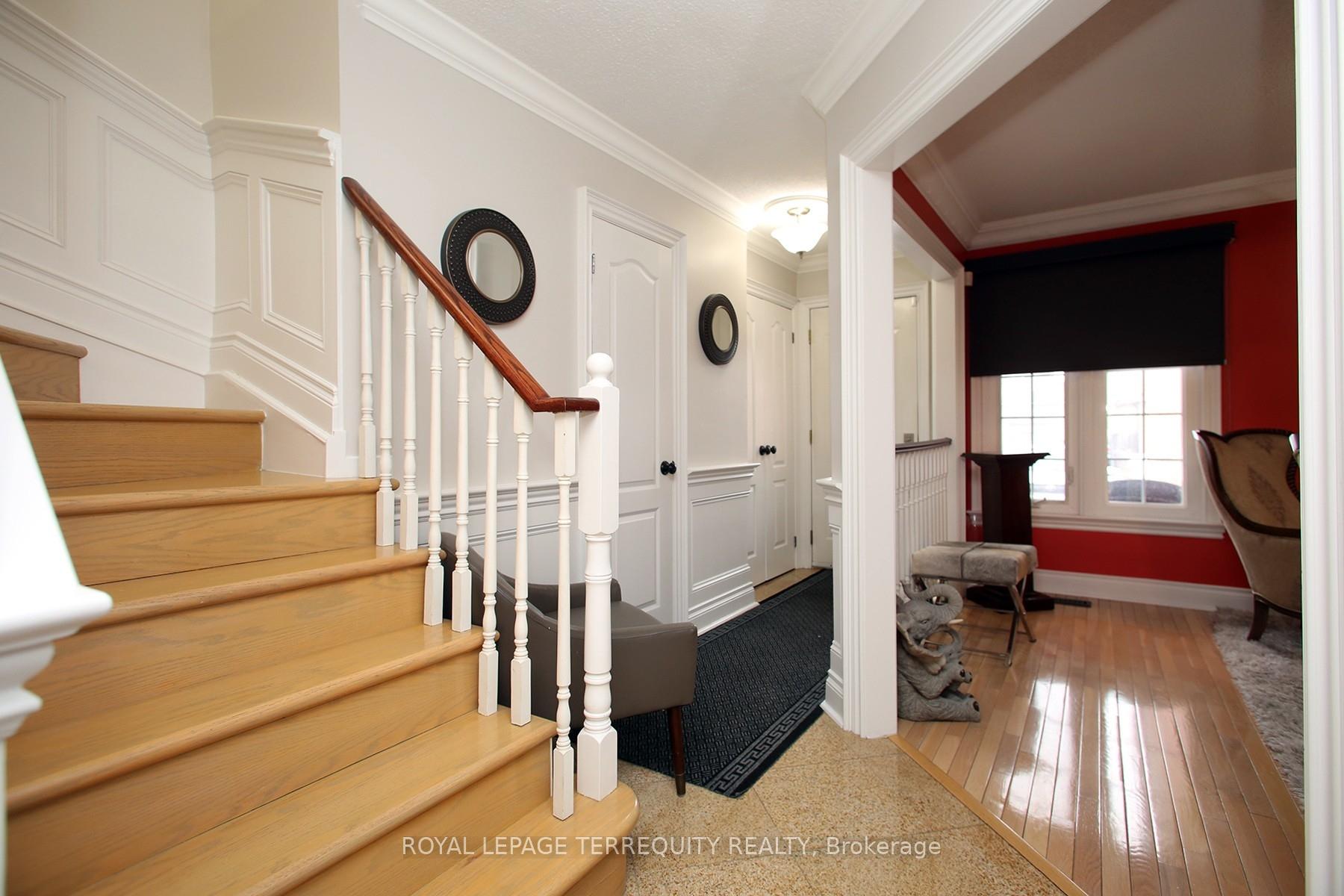 Photo 15 of 40 Large Crescent, Ajax, Central — HOMEH