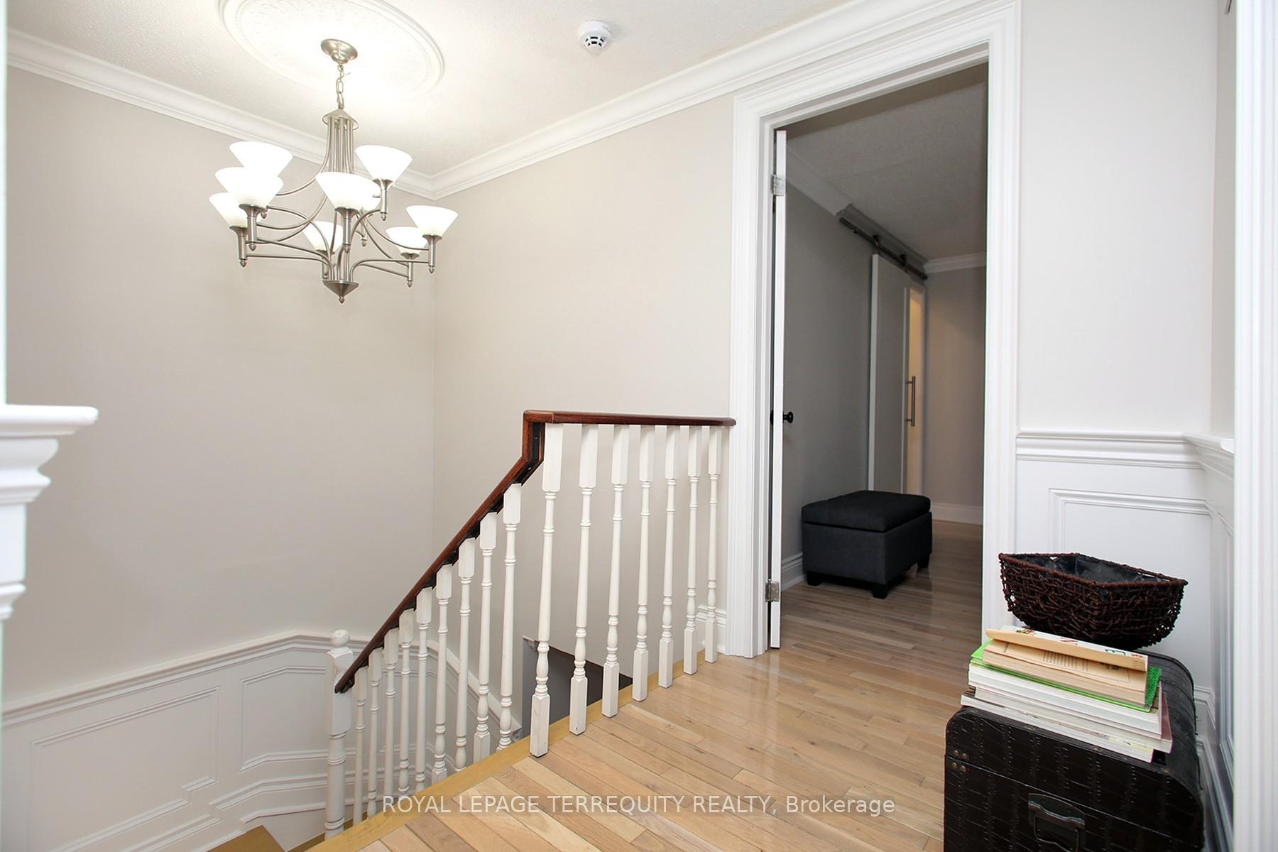 Photo 17 of 40 Large Crescent, Ajax, Central — HOMEH