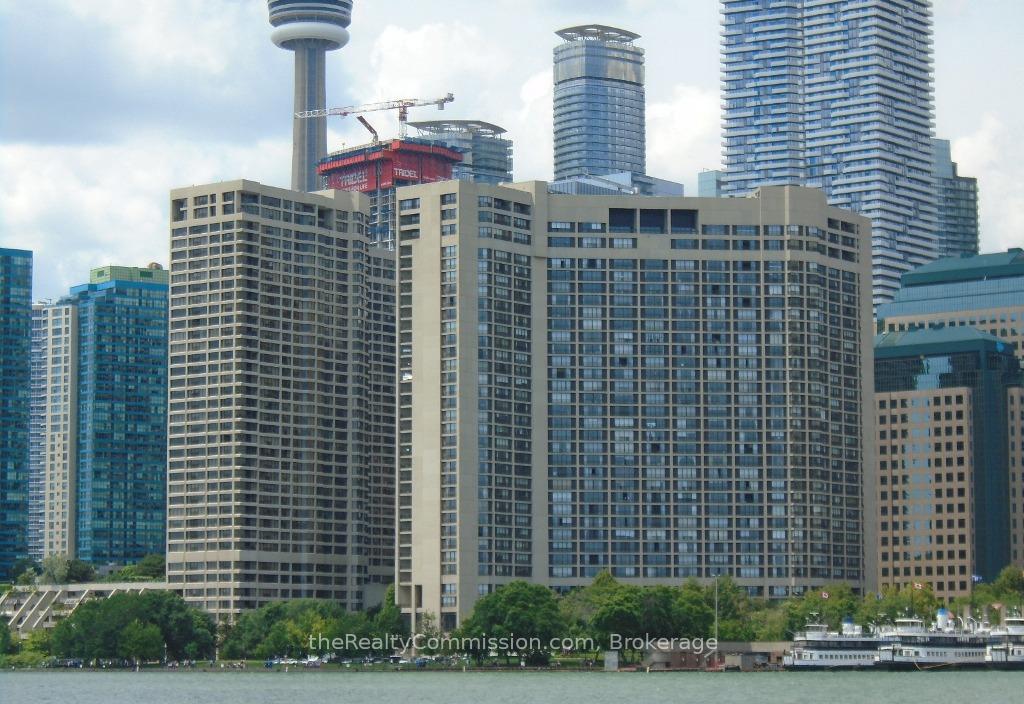 Front of Unit 2037, 33 Harbour Square