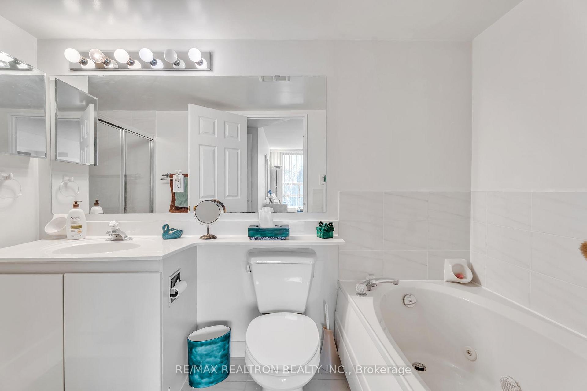 Photo 30 of Unit 411, 7825 Bayview Avenue, Markham, Aileen-Willowbrook — HOMEH