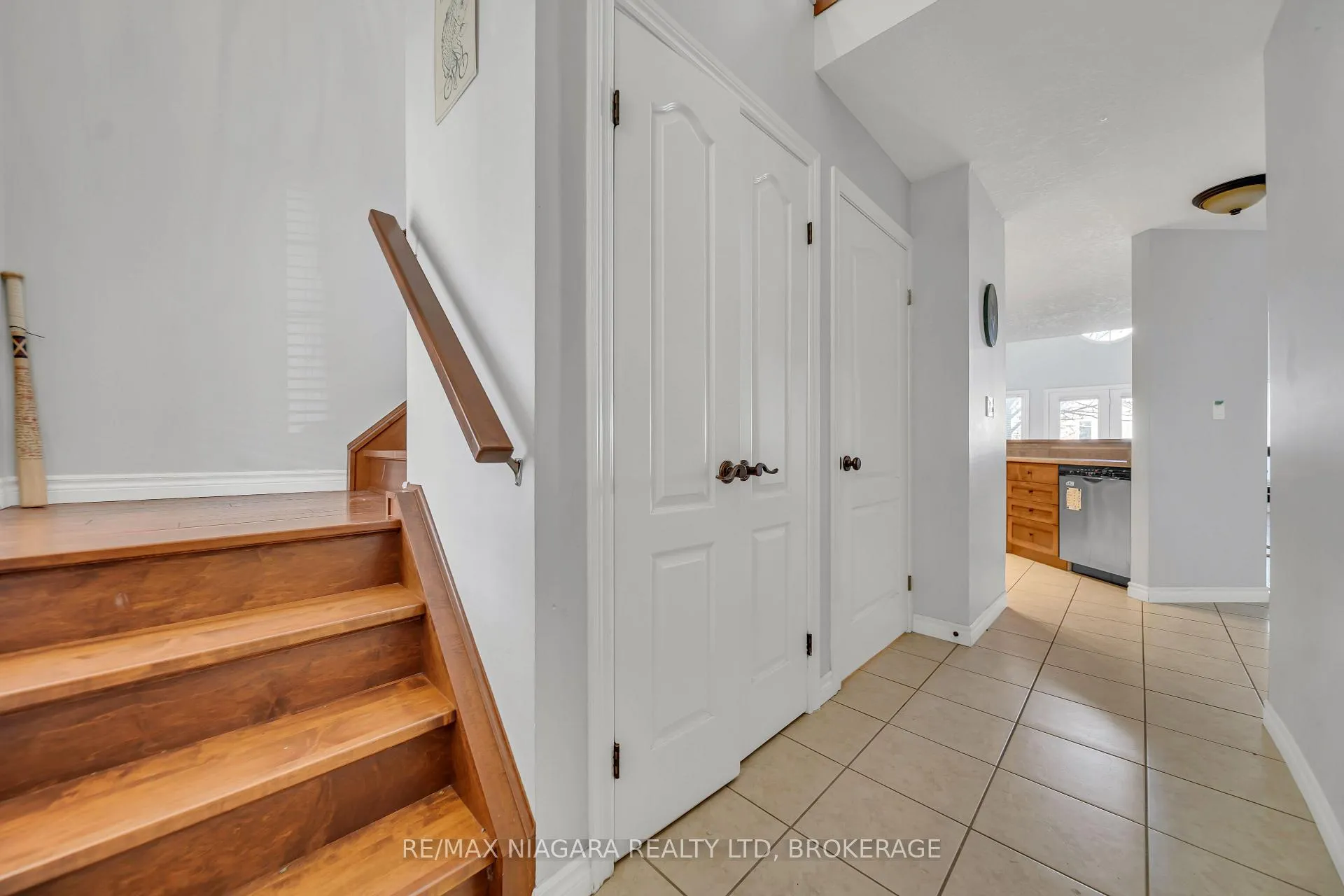 Photo 4 of Unit 81, 165 Terraview Crescent, Guelph, Kortright West — HOMEH