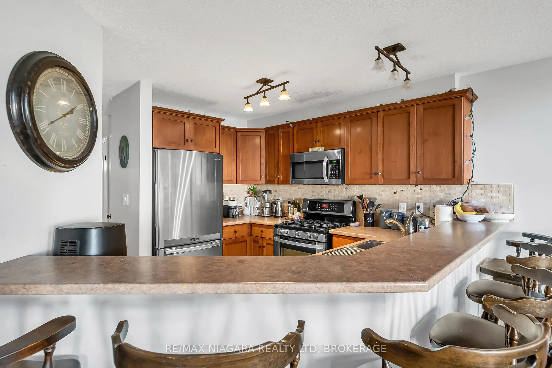 Photo 10 of Unit 81, 165 Terraview Crescent, Guelph, Kortright West — HOMEH