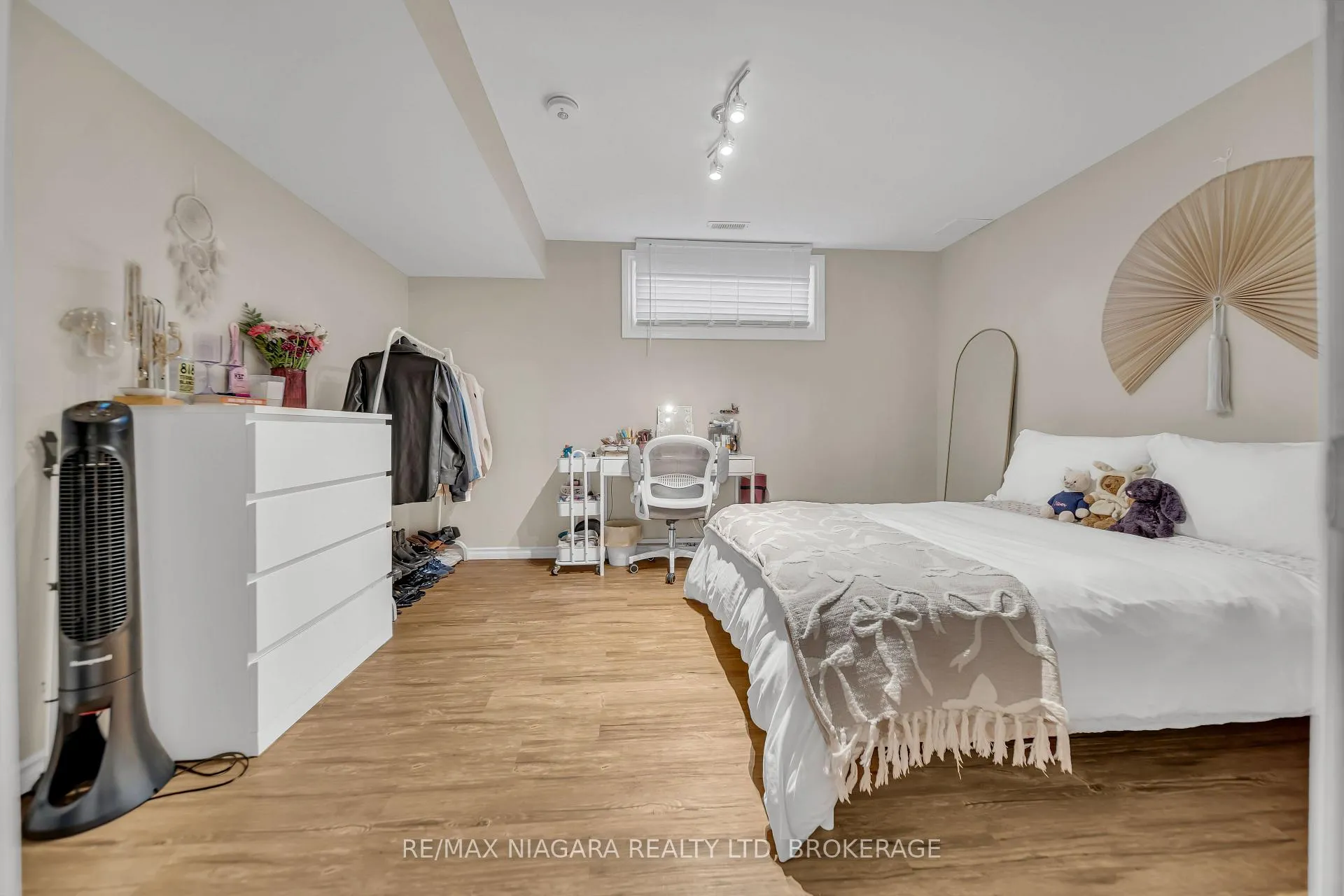 Photo 32 of Unit 81, 165 Terraview Crescent, Guelph, Kortright West — HOMEH