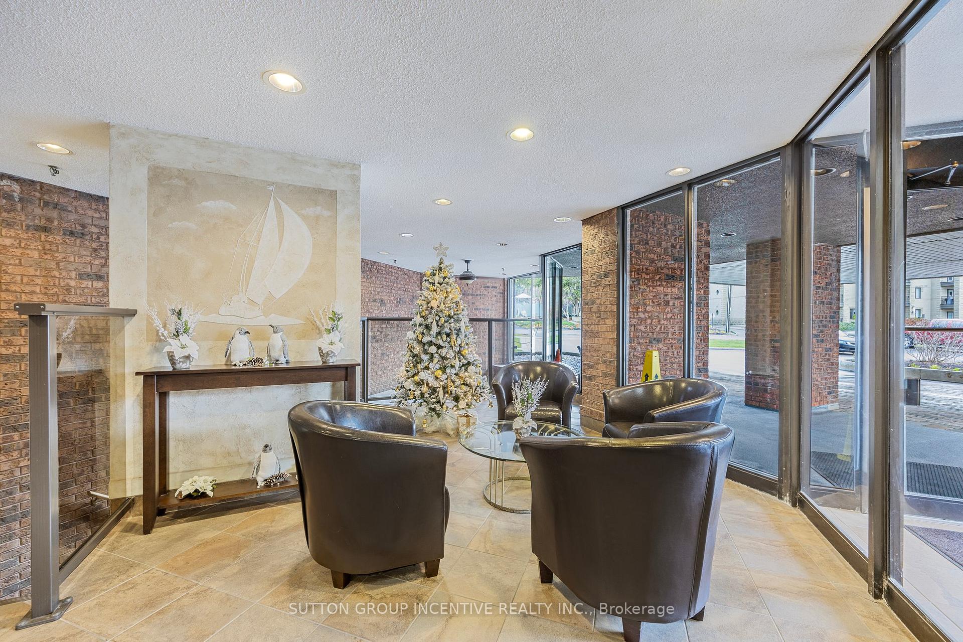 Photo 2 of Unit 104, 181 Collier Street, Barrie, North Shore — HOMEH