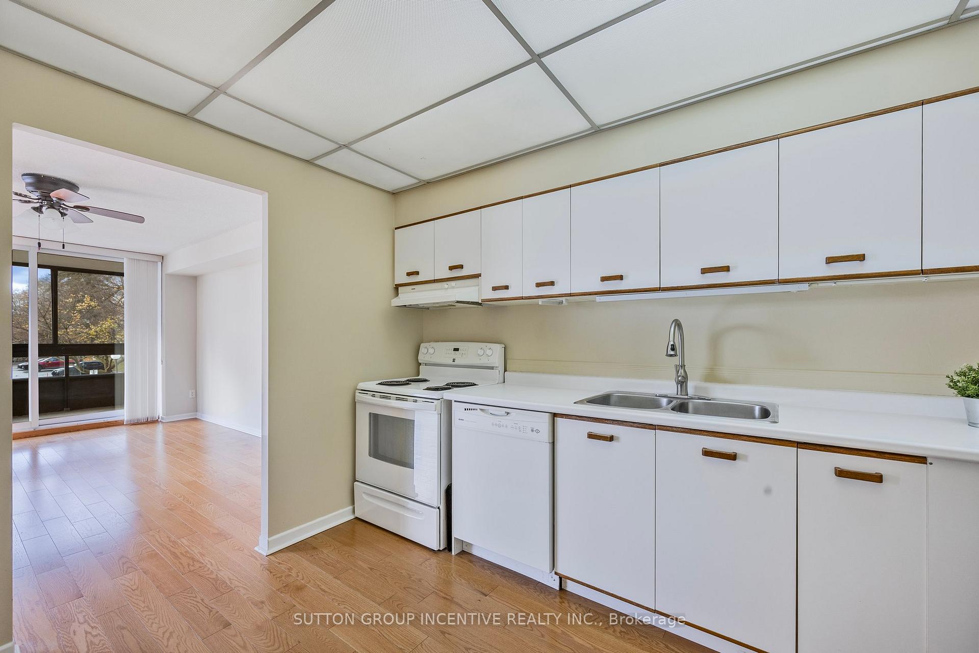 Photo 13 of Unit 104, 181 Collier Street, Barrie, North Shore — HOMEH