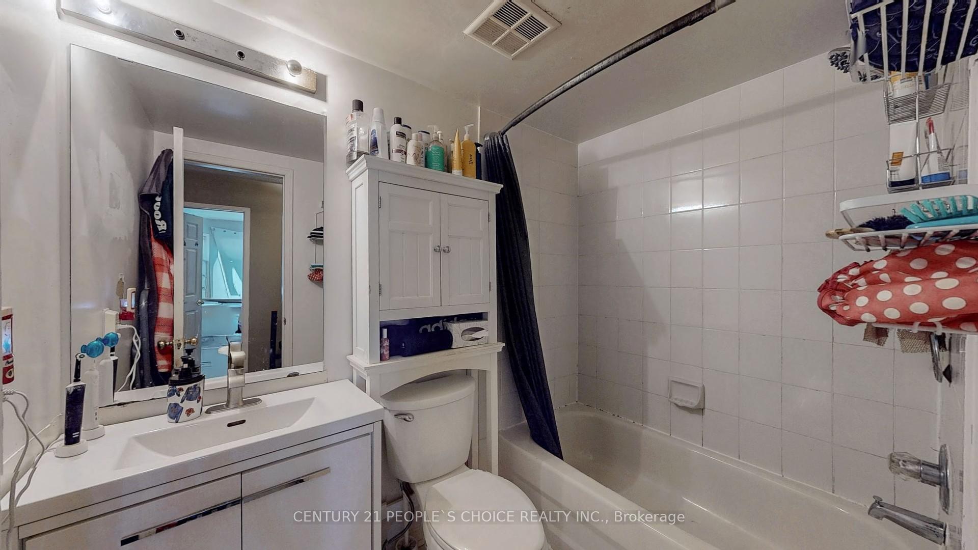 Photo 35 of Unit 136, 18 Clark Avenue, Vaughan, Crestwood-Springfarm-Yorkhill — HOMEH
