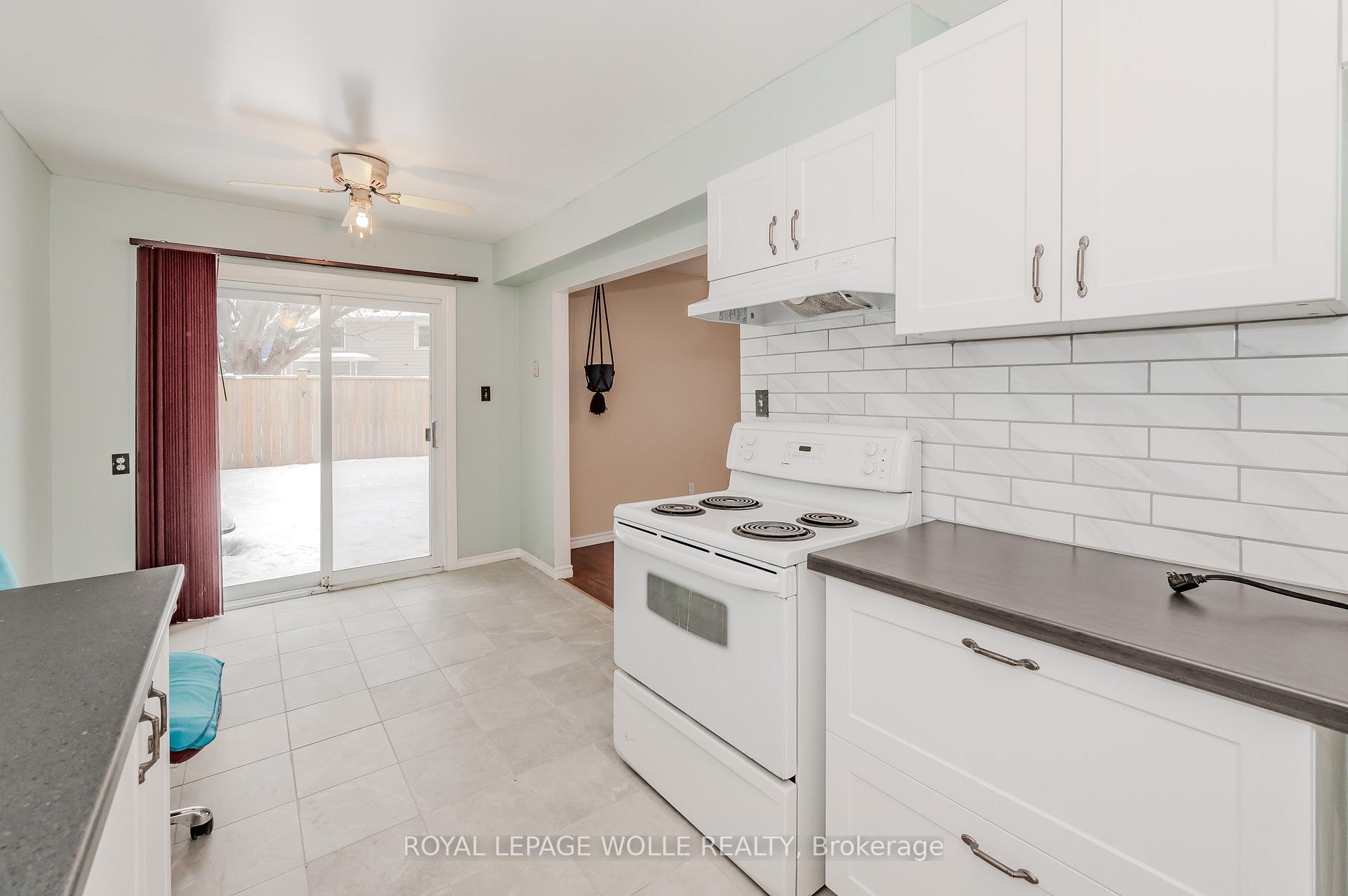 Photo 2 of Unit 4, 292 Traynor Avenue, Kitchener — HOMEH