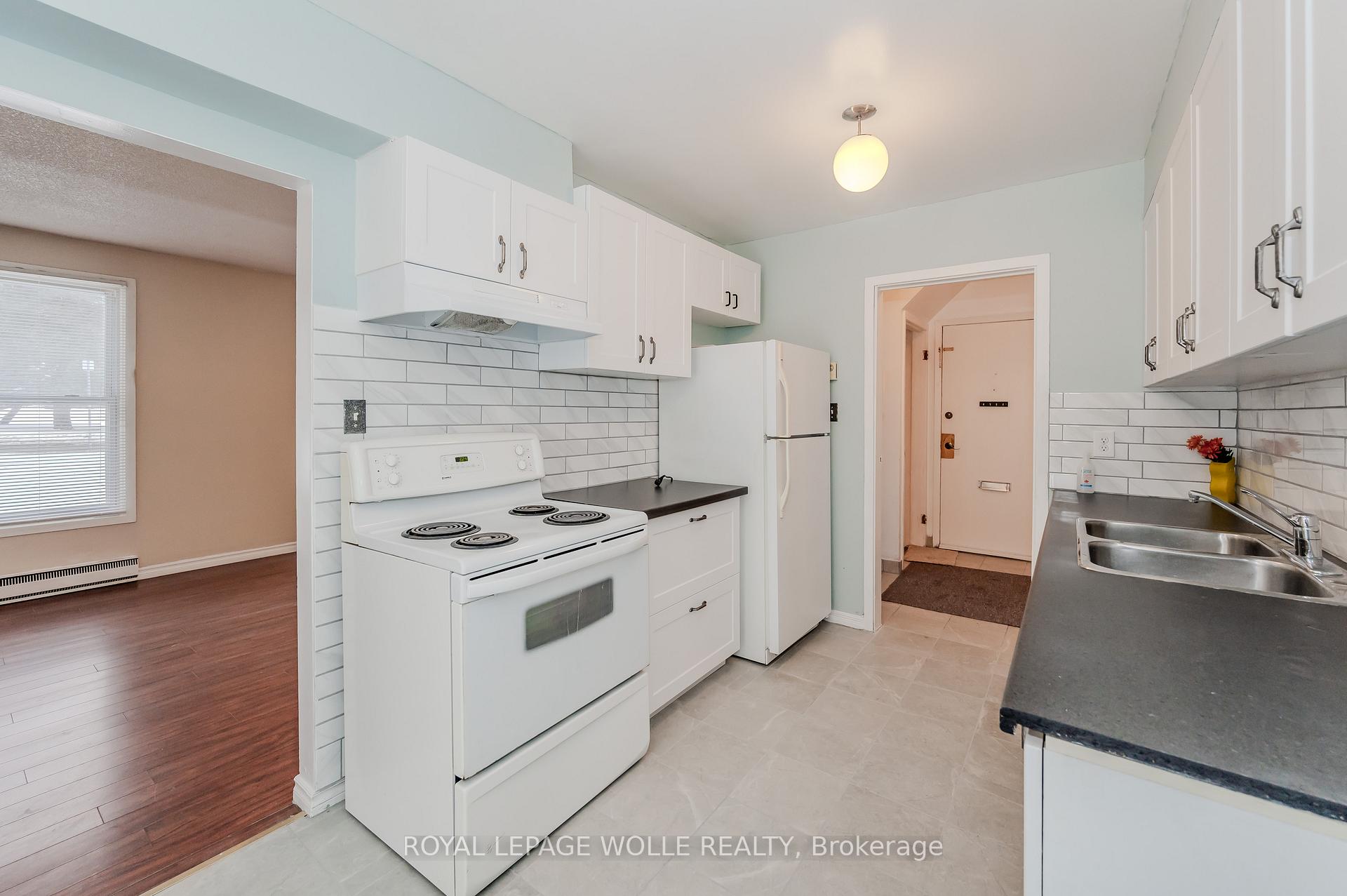 Photo 3 of Unit 4, 292 Traynor Avenue, Kitchener — HOMEH