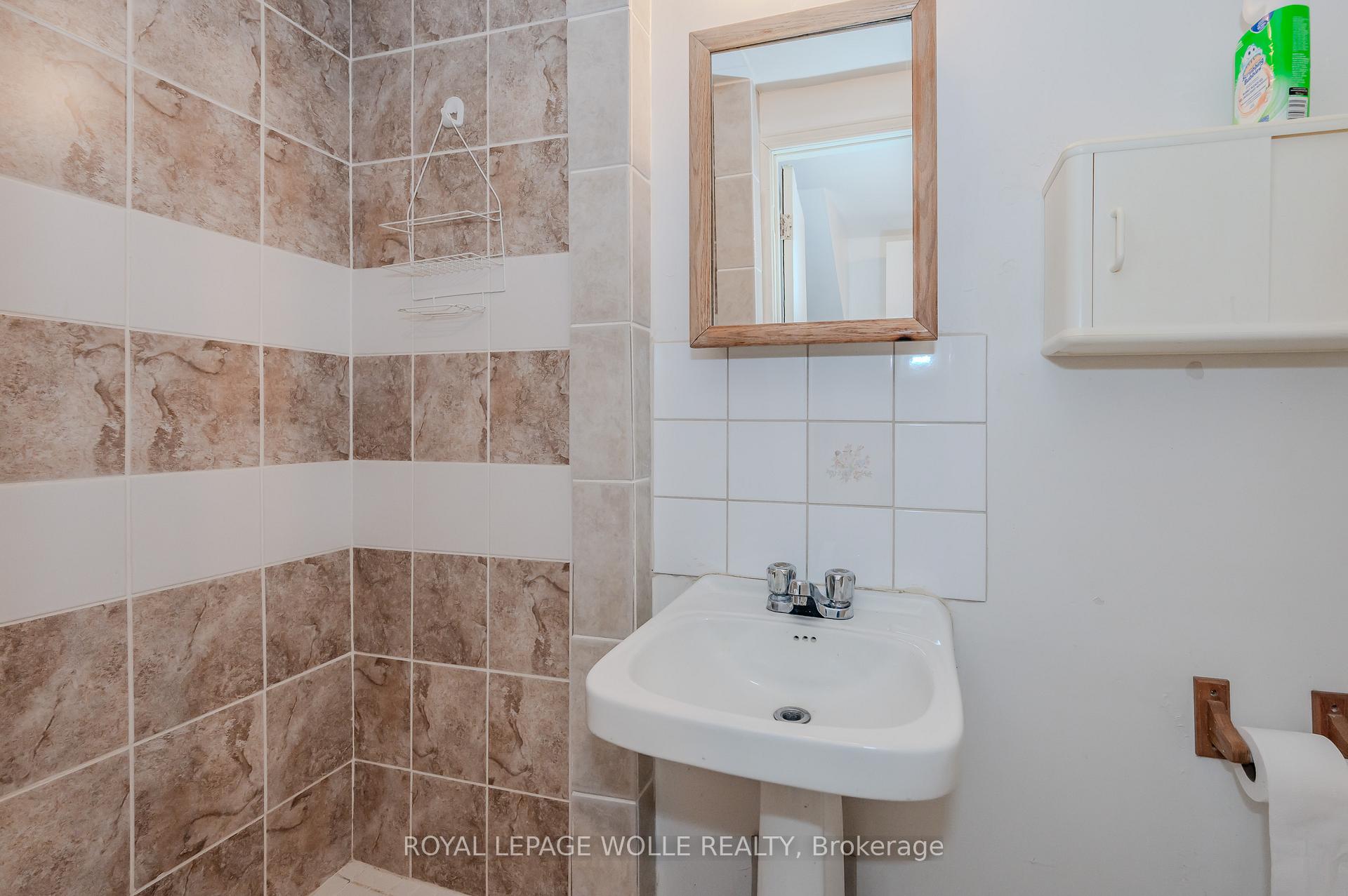 Photo 16 of Unit 4, 292 Traynor Avenue, Kitchener — HOMEH