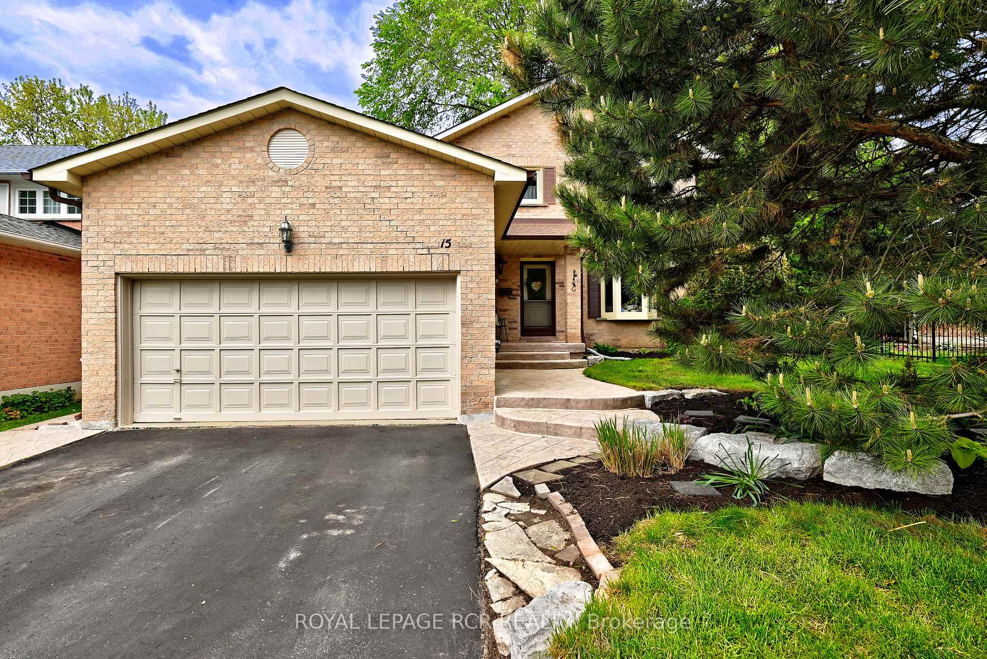 Photo 1 of 15 Meadowood Drive, Aurora, Hills of St Andrew — HOMEH
