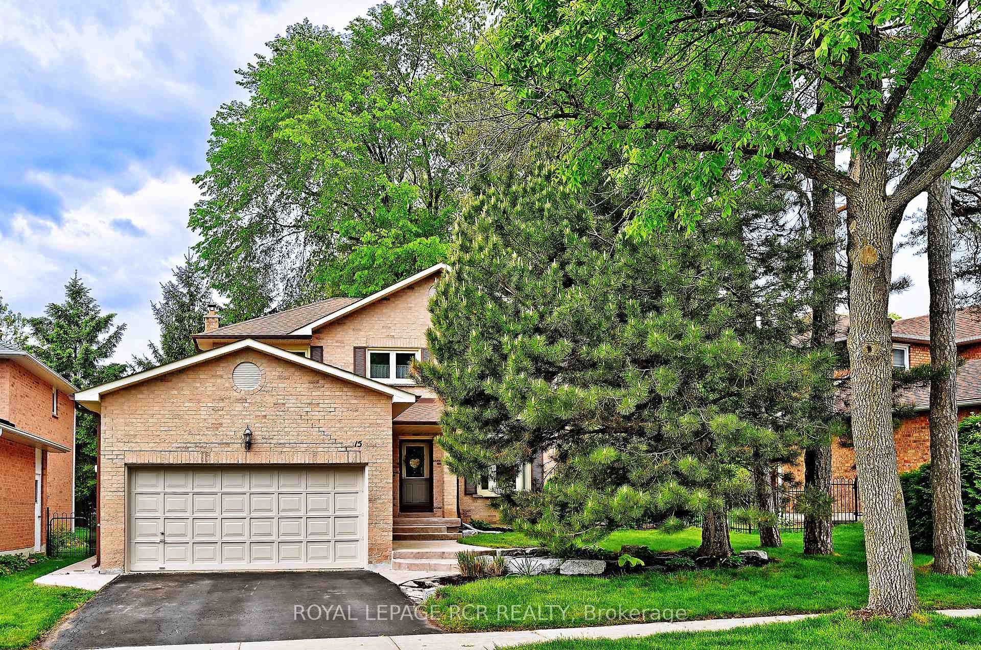Photo 5 of 15 Meadowood Drive, Aurora, Hills of St Andrew — HOMEH