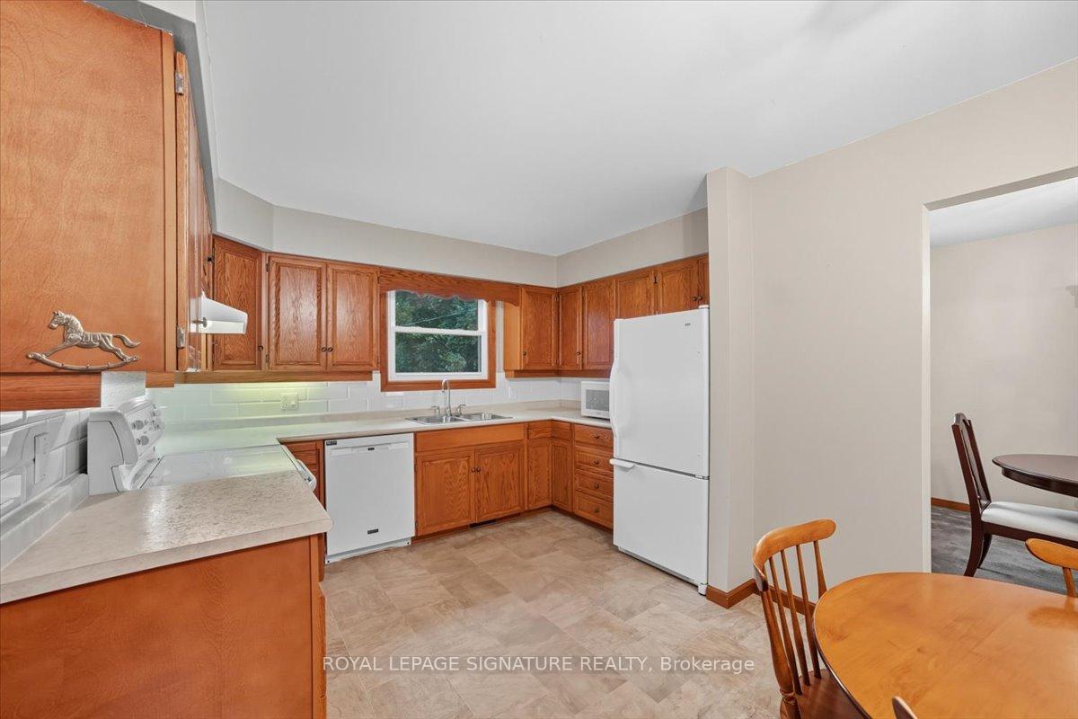 Photo 17 of 268 Cameron Street, Goderich, Goderich (Town) — HOMEH