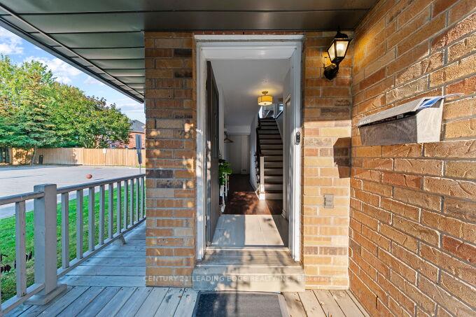 Photo 3 of Unit 15, 6400 Lawrence Avenue E, Scarborough, Rouge — HOMEH