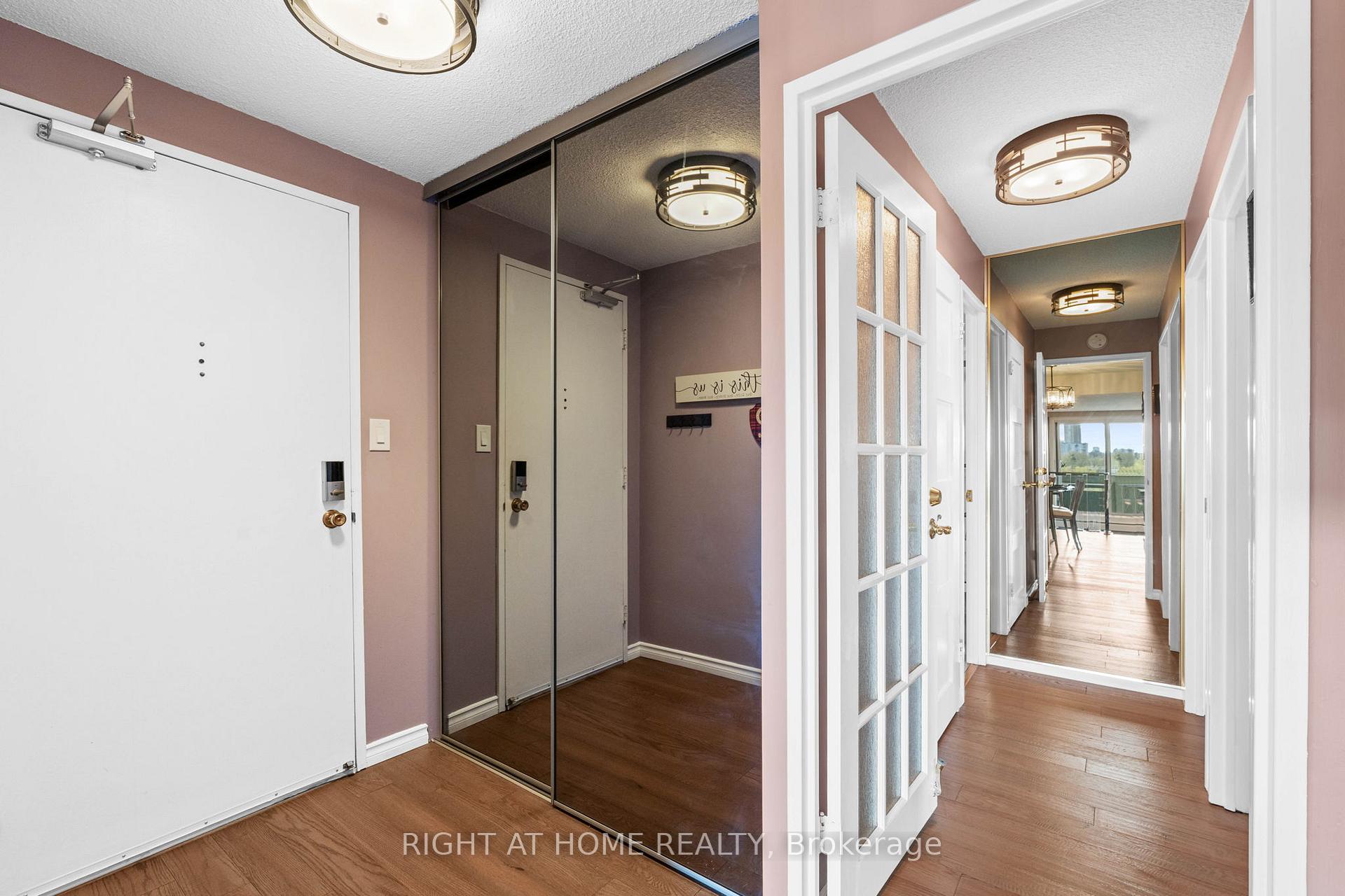 Photo 5 of Unit 1102, 1171 Ambleside Drive, Ottawa, Woodroffe — HOMEH