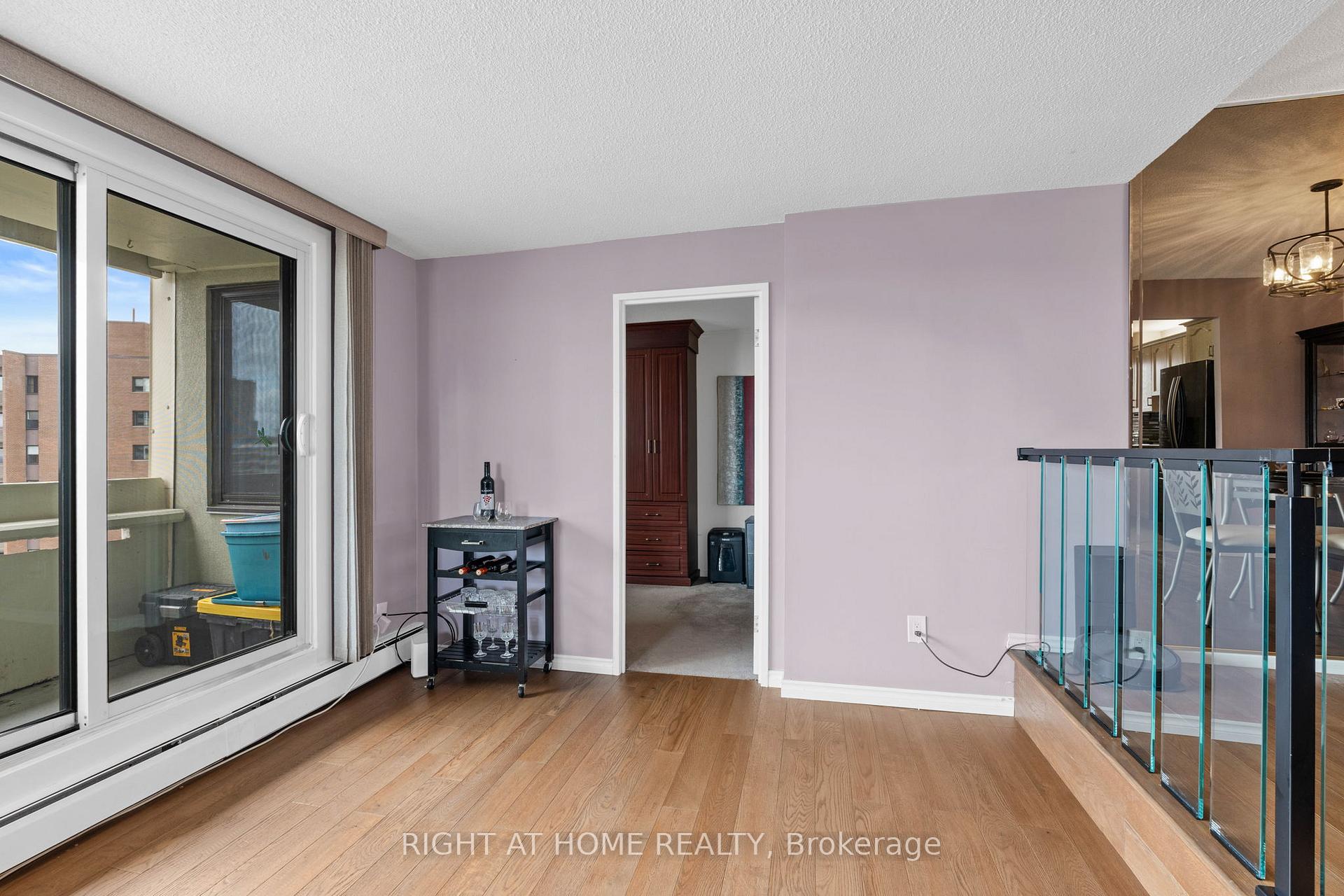 Photo 15 of Unit 1102, 1171 Ambleside Drive, Ottawa, Woodroffe — HOMEH