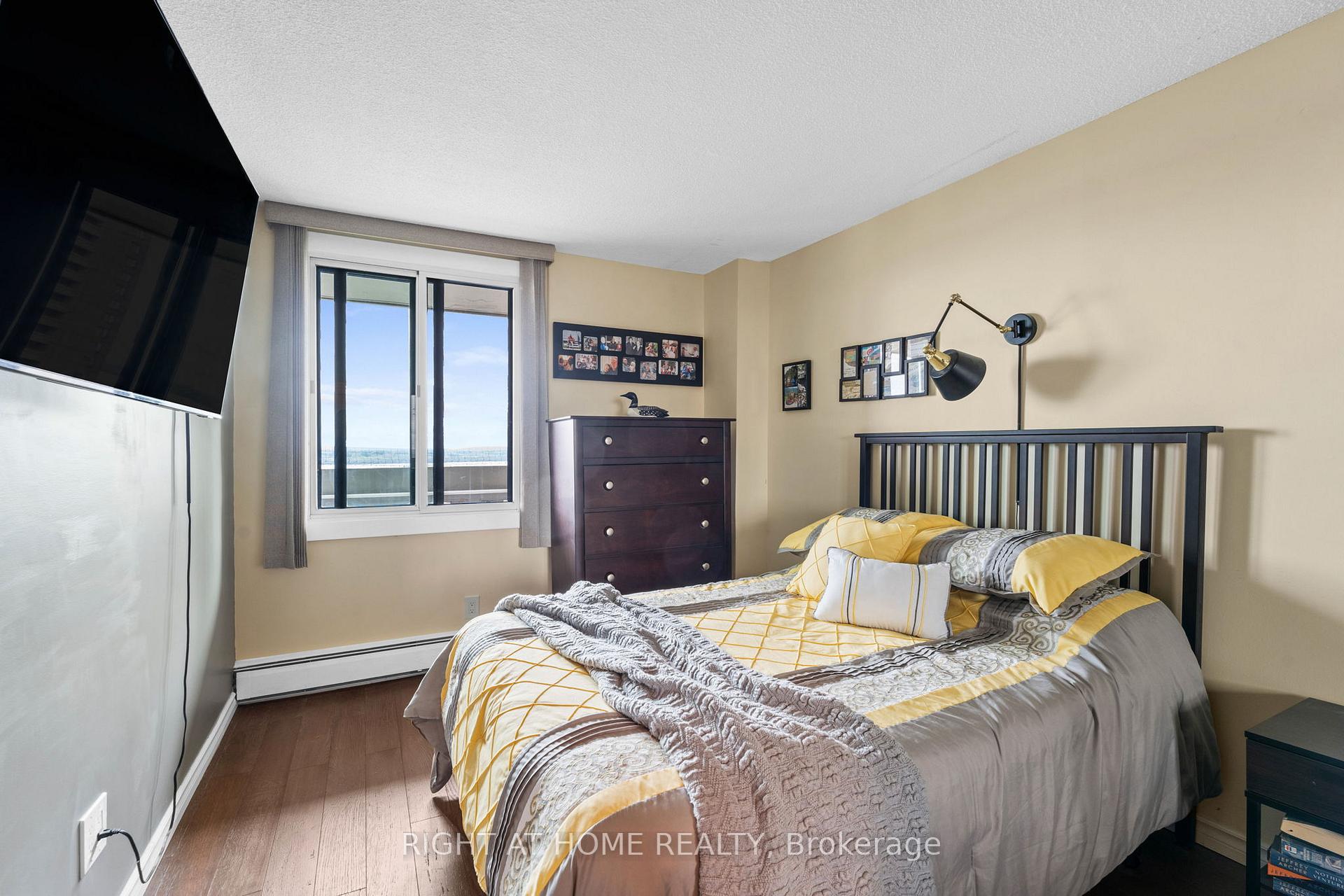 Photo 23 of Unit 1102, 1171 Ambleside Drive, Ottawa, Woodroffe — HOMEH