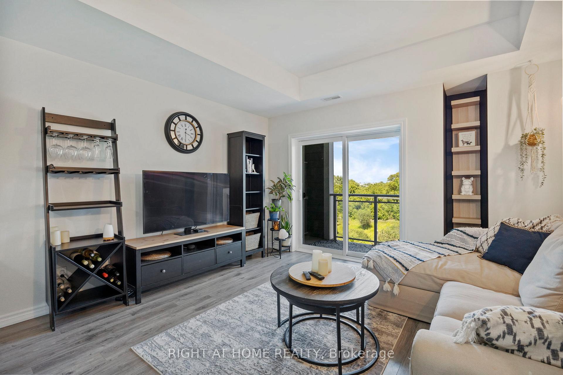 Photo 10 of Unit 412, 680 Gordon Street, Whitby, Port Whitby — HOMEH