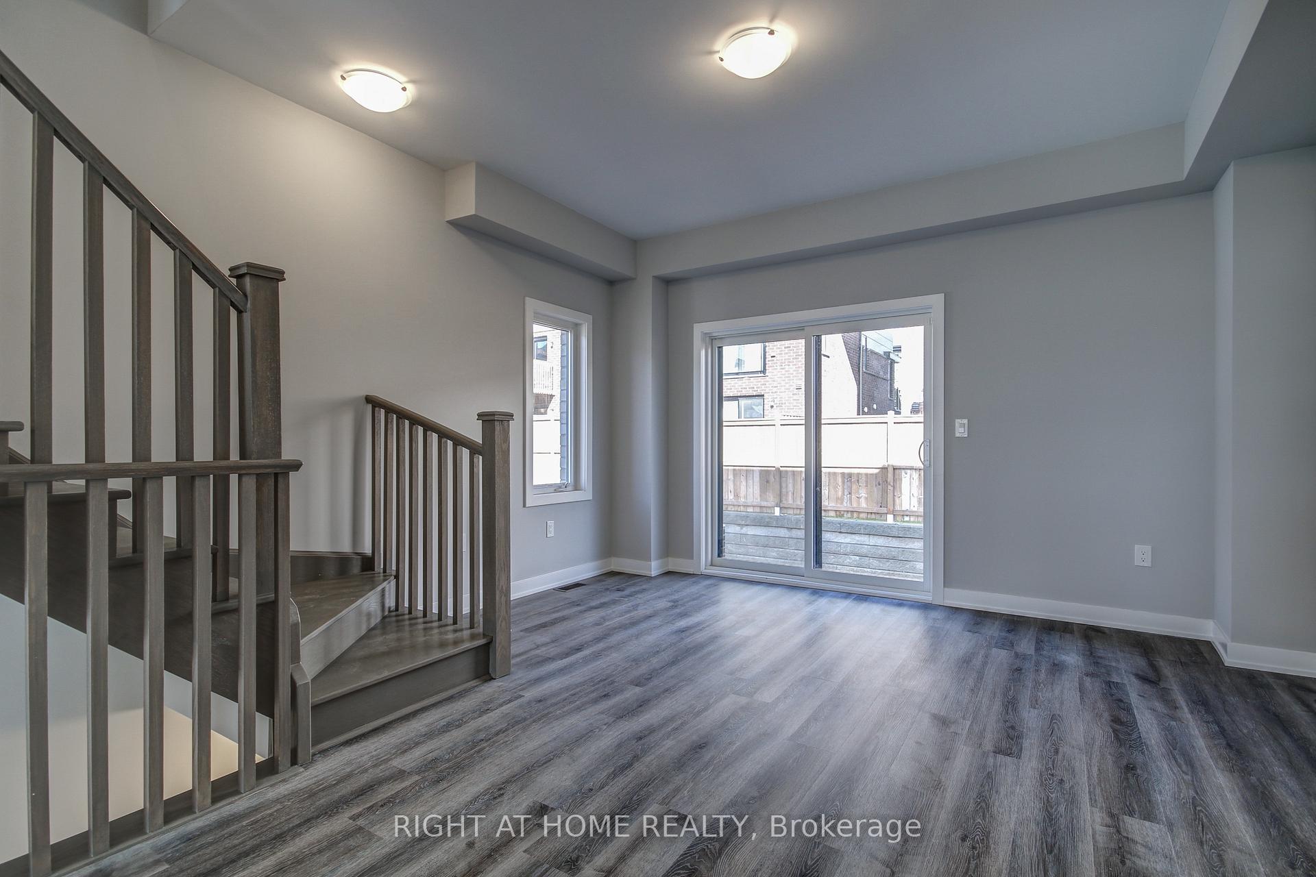 Photo 5 of Unit 13, 527 Shaver Road, Hamilton, Ancaster — HOMEH