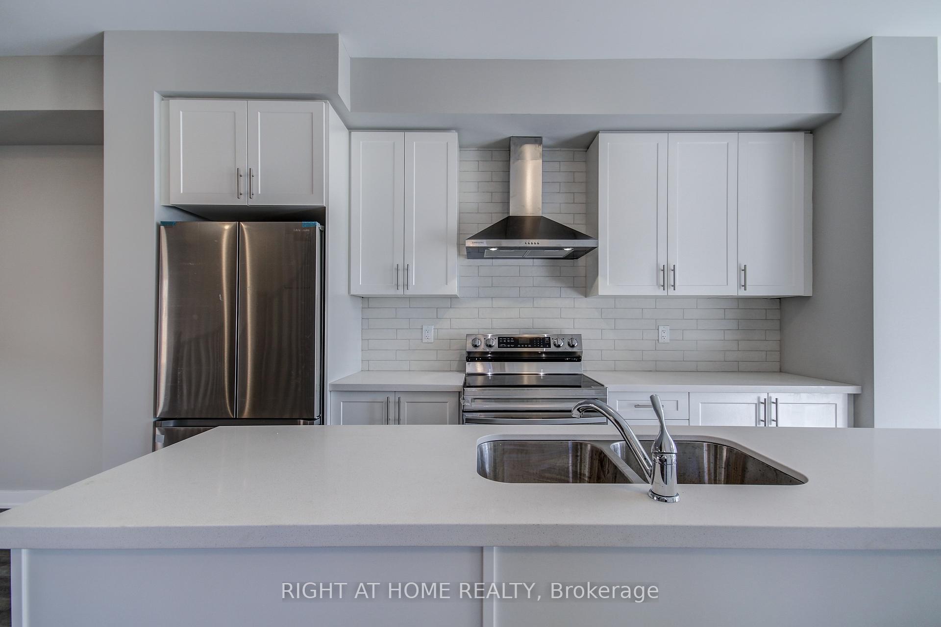 Photo 10 of Unit 13, 527 Shaver Road, Hamilton, Ancaster — HOMEH