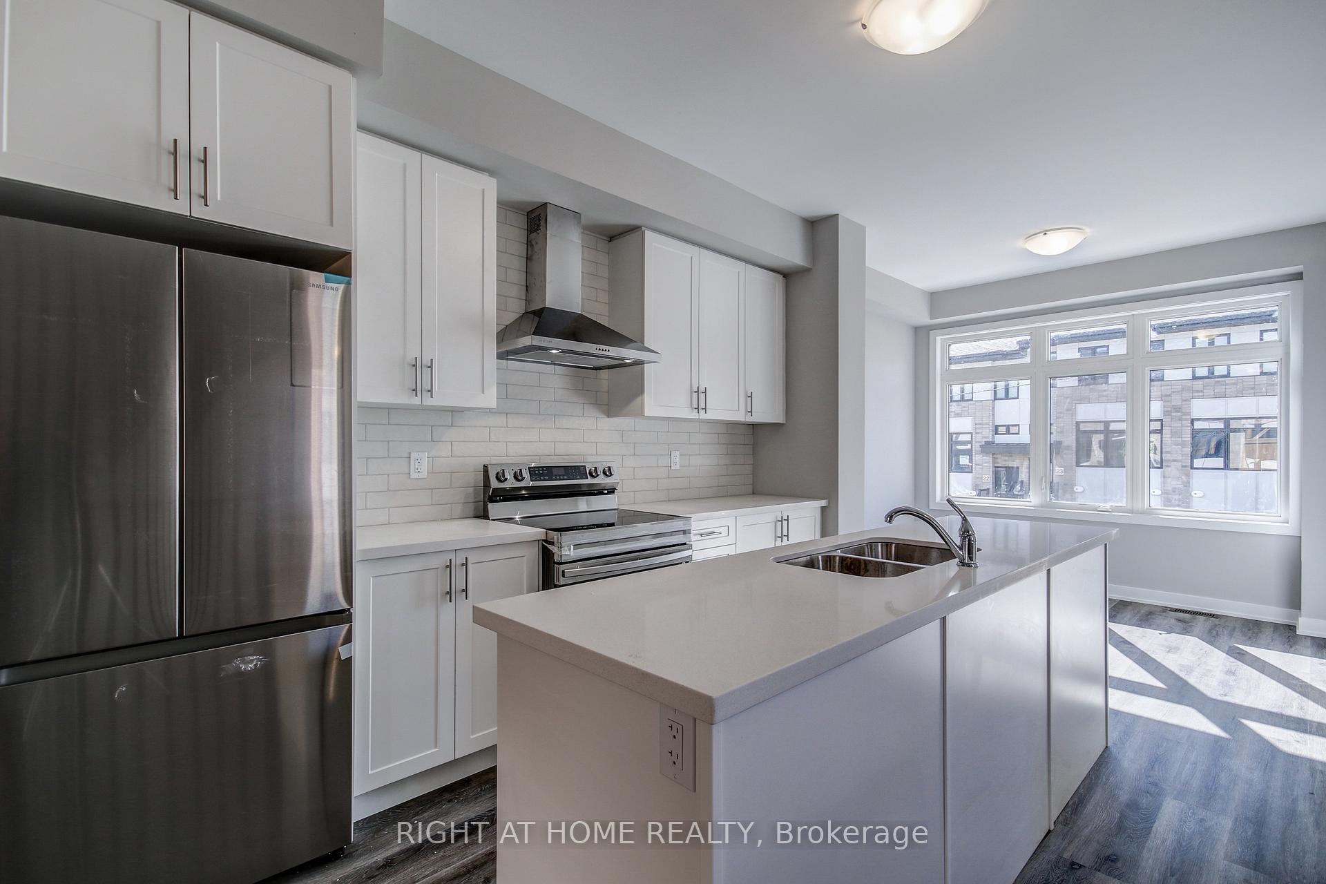 Photo 11 of Unit 13, 527 Shaver Road, Hamilton, Ancaster — HOMEH