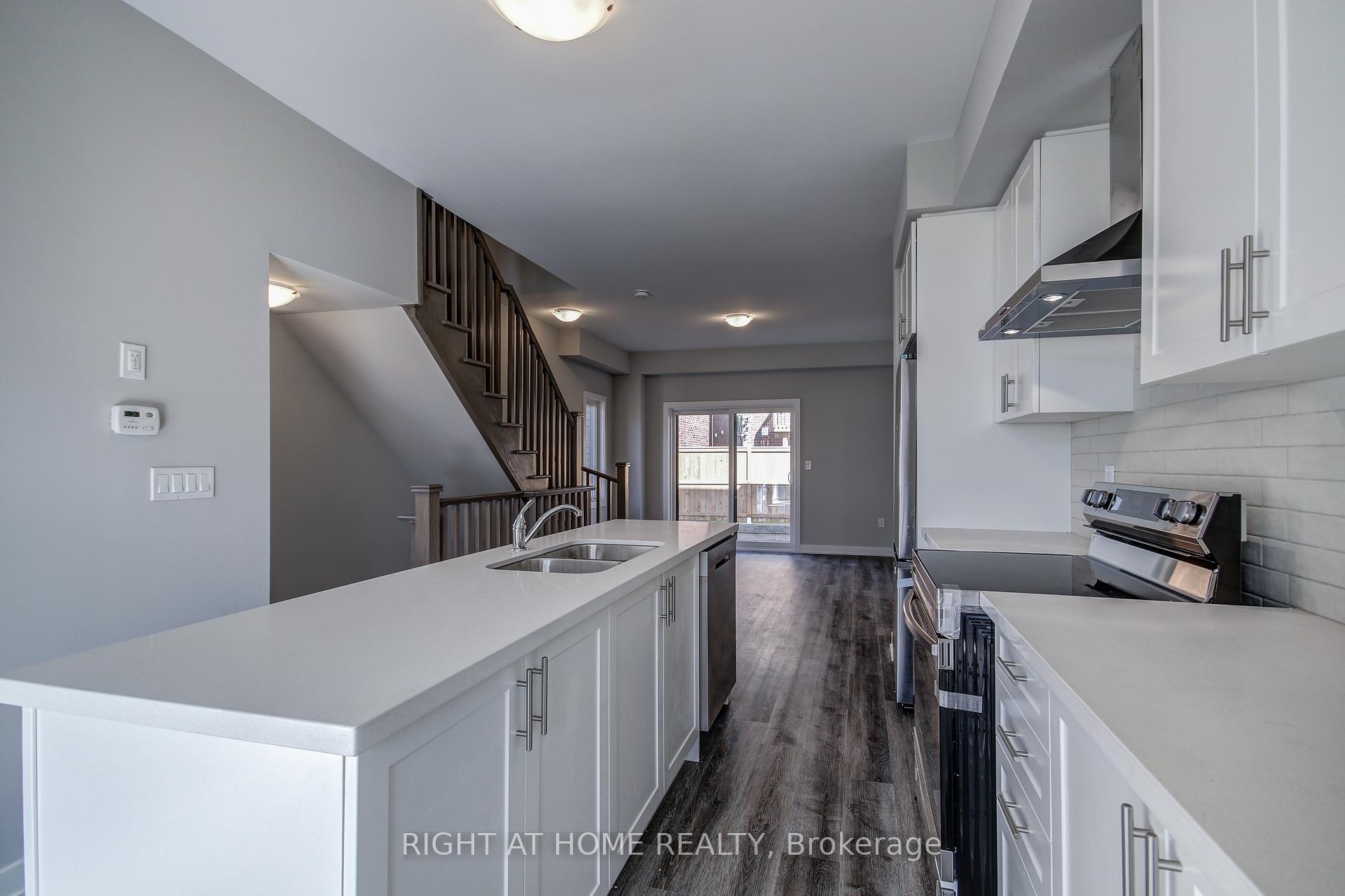 Photo 17 of Unit 13, 527 Shaver Road, Hamilton, Ancaster — HOMEH