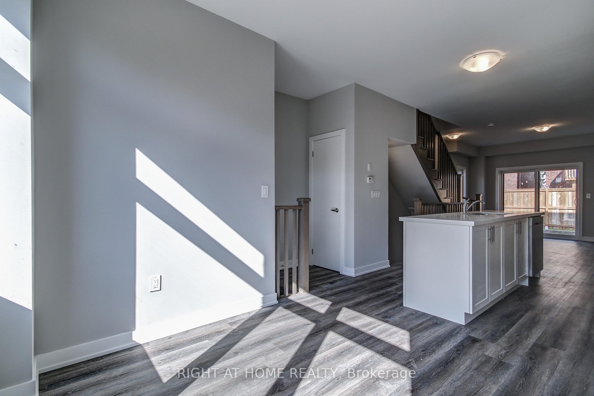 Photo 24 of Unit 13, 527 Shaver Road, Hamilton, Ancaster — HOMEH