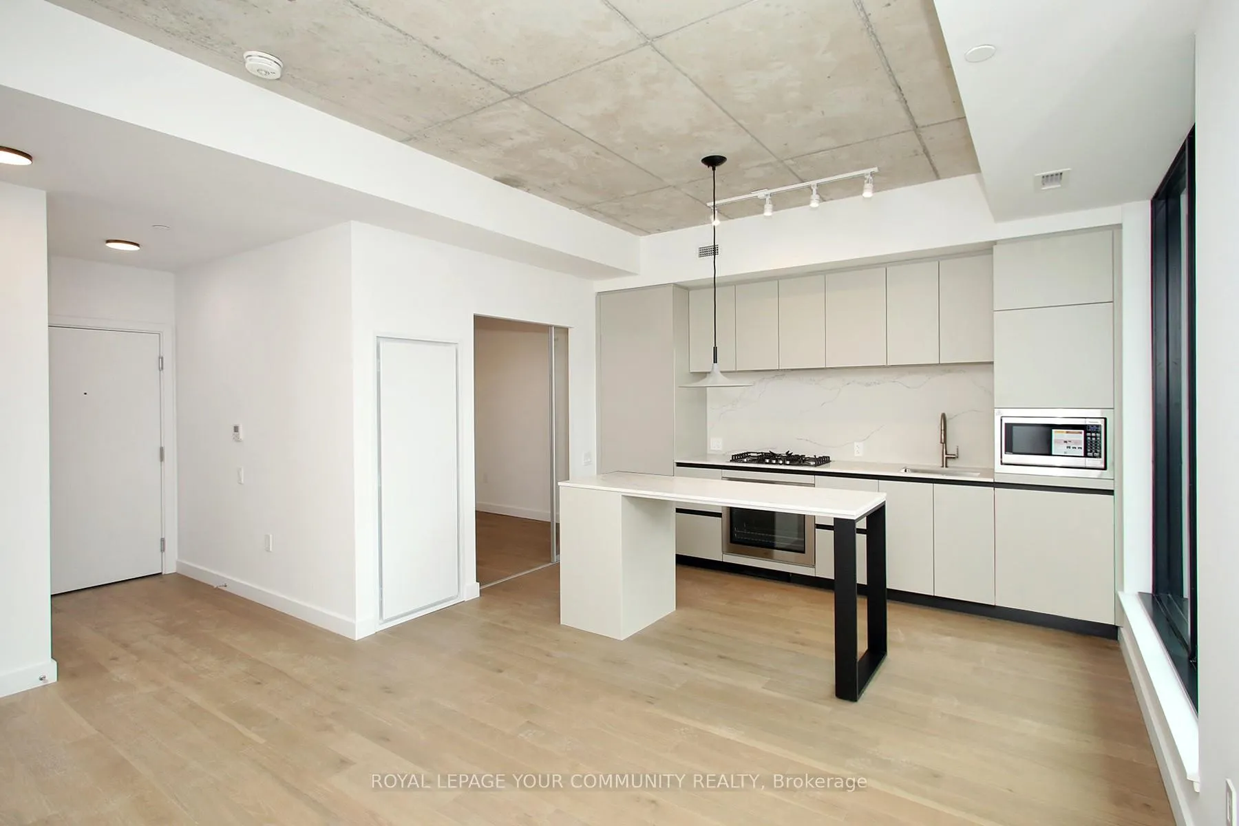 Photo 4 of Unit 702, 1720 Bayview Avenue, Toronto, Mount Pleasant East — HOMEH