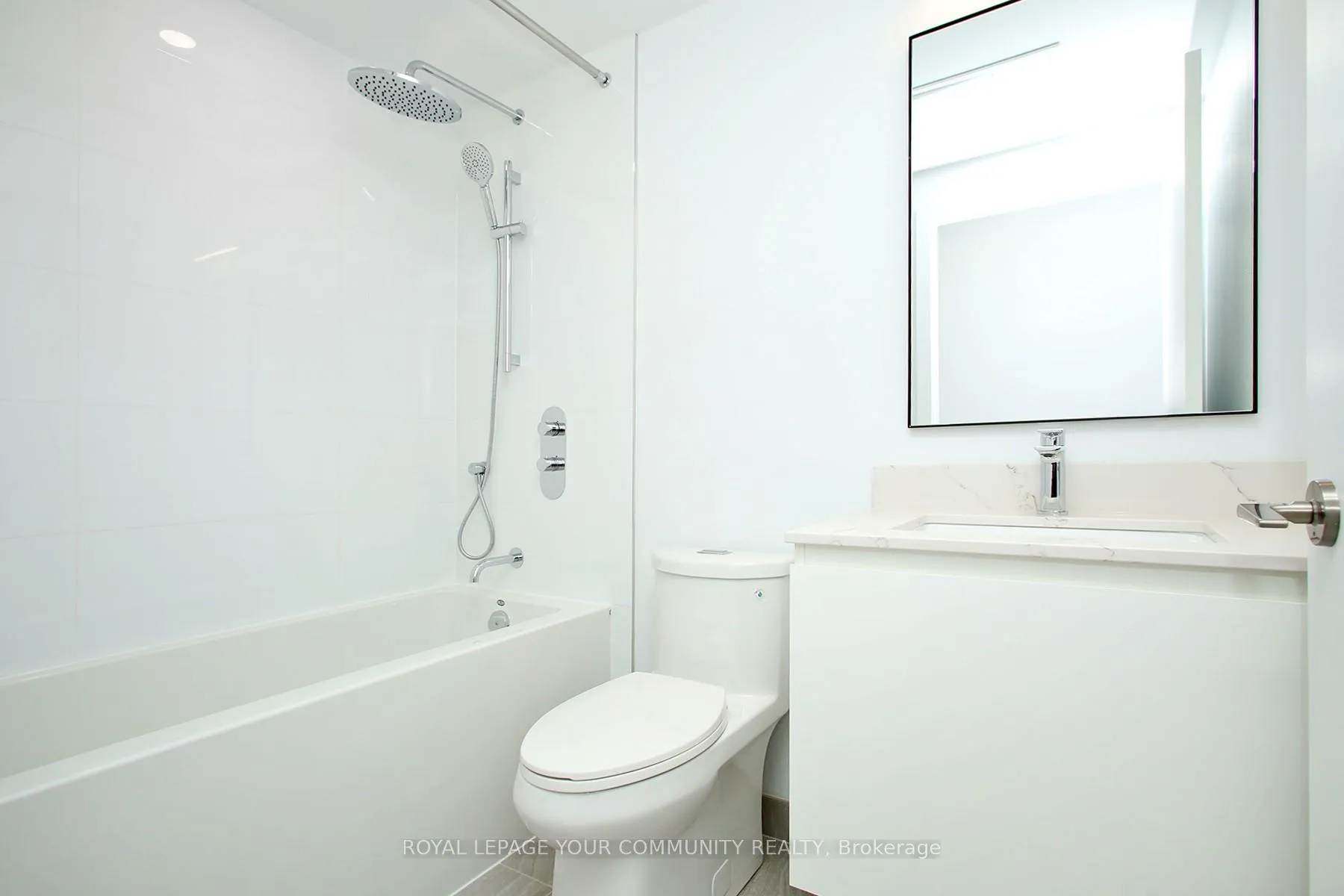 Photo 8 of Unit 702, 1720 Bayview Avenue, Toronto, Mount Pleasant East — HOMEH