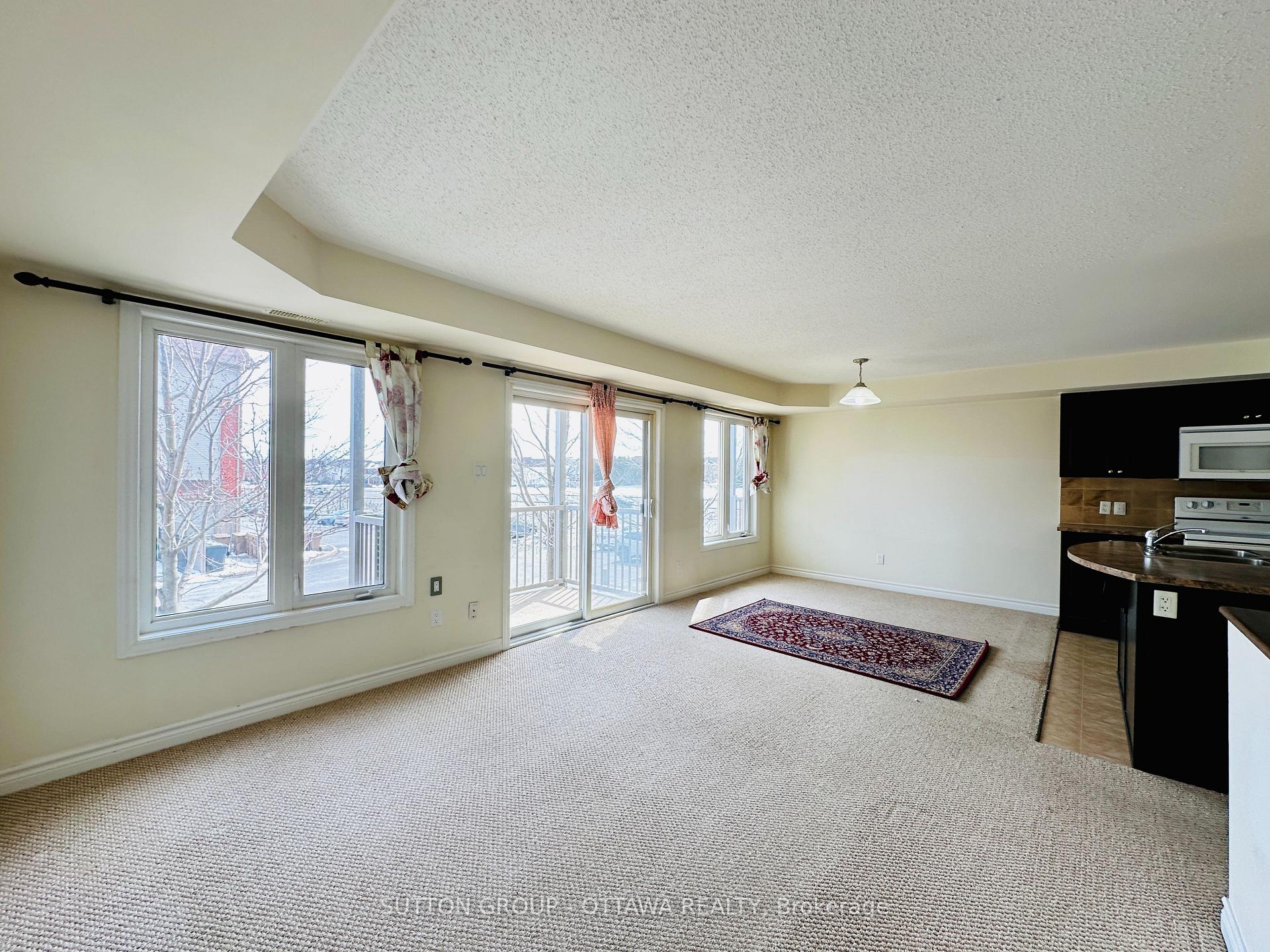 Photo 5 of Unit 4, 313 Cresthaven Drive, Ottawa, Barrhaven East — HOMEH