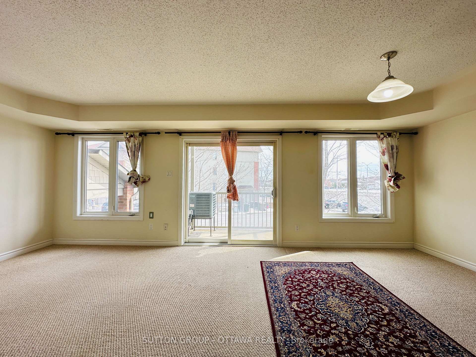 Photo 7 of Unit 4, 313 Cresthaven Drive, Ottawa, Barrhaven East — HOMEH