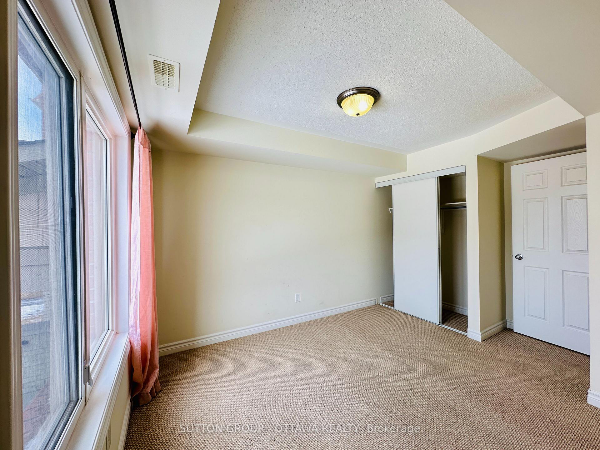 Photo 11 of Unit 4, 313 Cresthaven Drive, Ottawa, Barrhaven East — HOMEH
