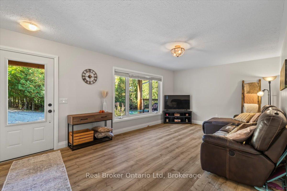 Photo 13 of 596321 Concession 10, Chatsworth — HOMEH