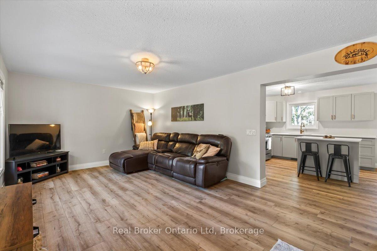 Photo 12 of 596321 Concession 10, Chatsworth — HOMEH