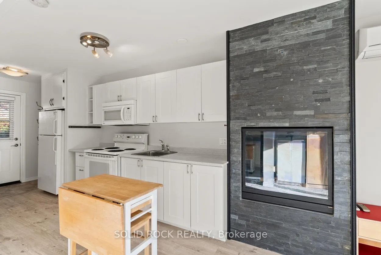 Photo 7 of 26 B (SDU) Ettrick Crescent, Ottawa, Barrhaven - Pheasant Run — HOMEH