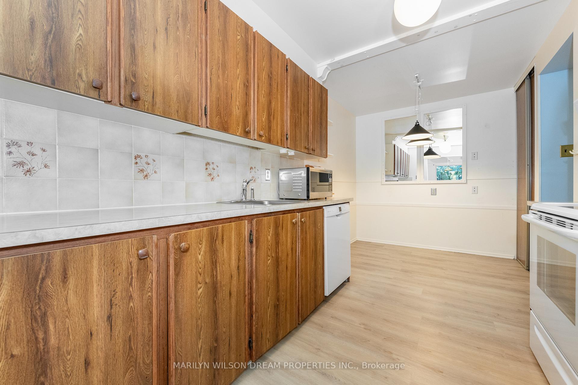 Photo 12 of 1087 Des Ormes Place, Ottawa, Convent Glen North — HOMEH