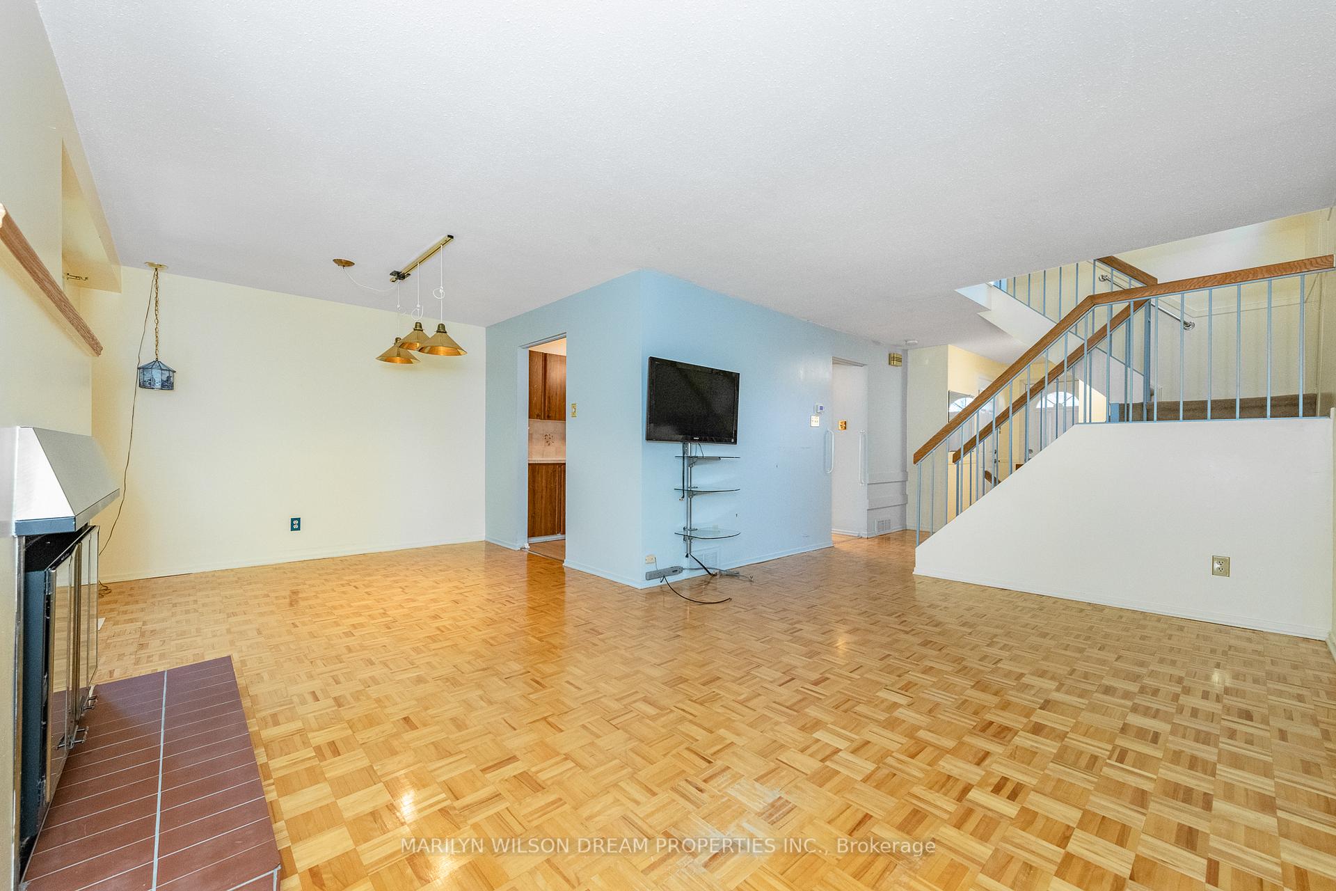 Photo 20 of 1087 Des Ormes Place, Ottawa, Convent Glen North — HOMEH