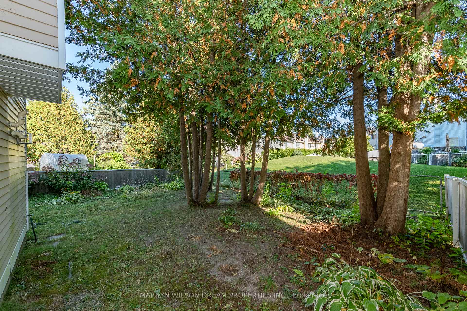 Photo 38 of 1087 Des Ormes Place, Ottawa, Convent Glen North — HOMEH
