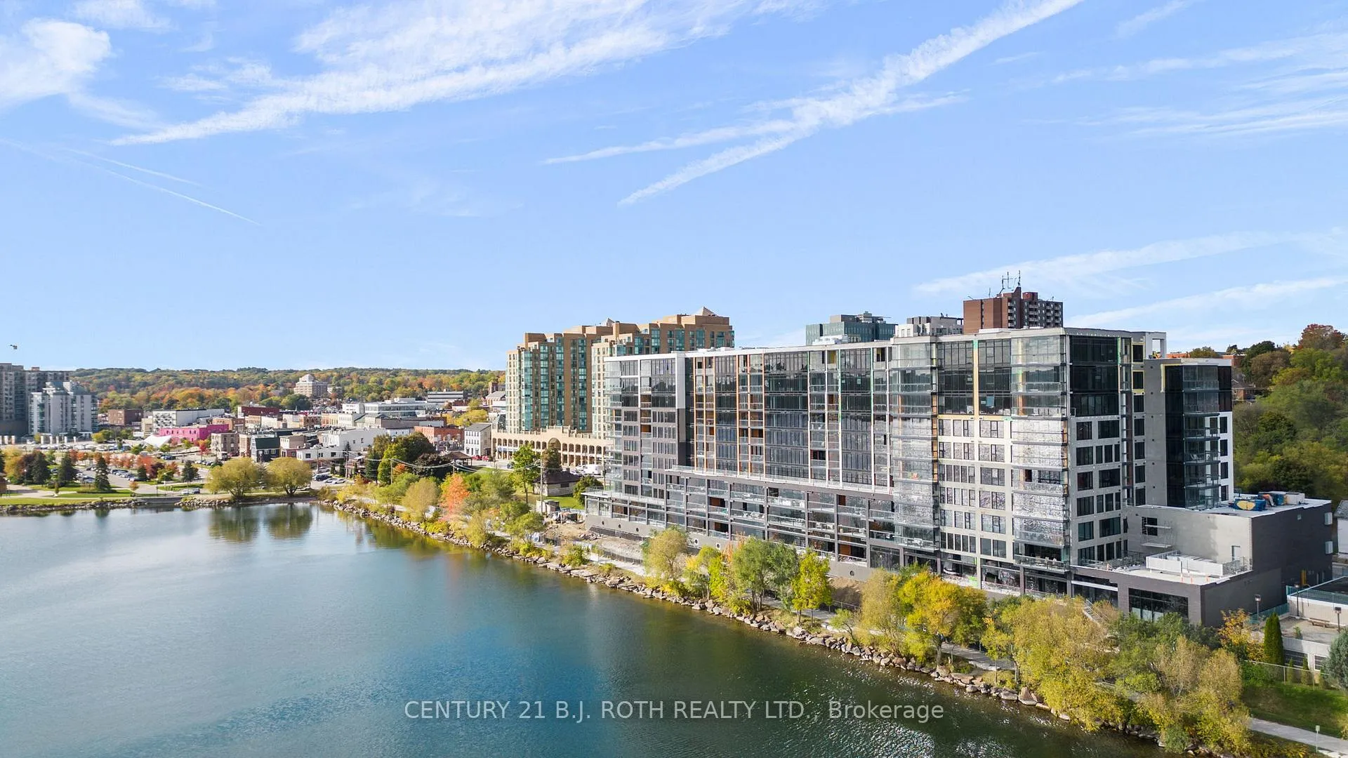Front of Unit 715, 185 Dunlop Street E