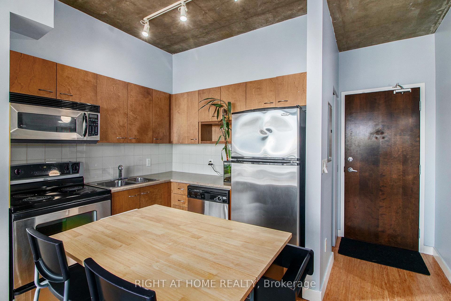 Photo 12 of Unit 1102, 179 George Street N, Ottawa, Lower Town/Byward Market — HOMEH