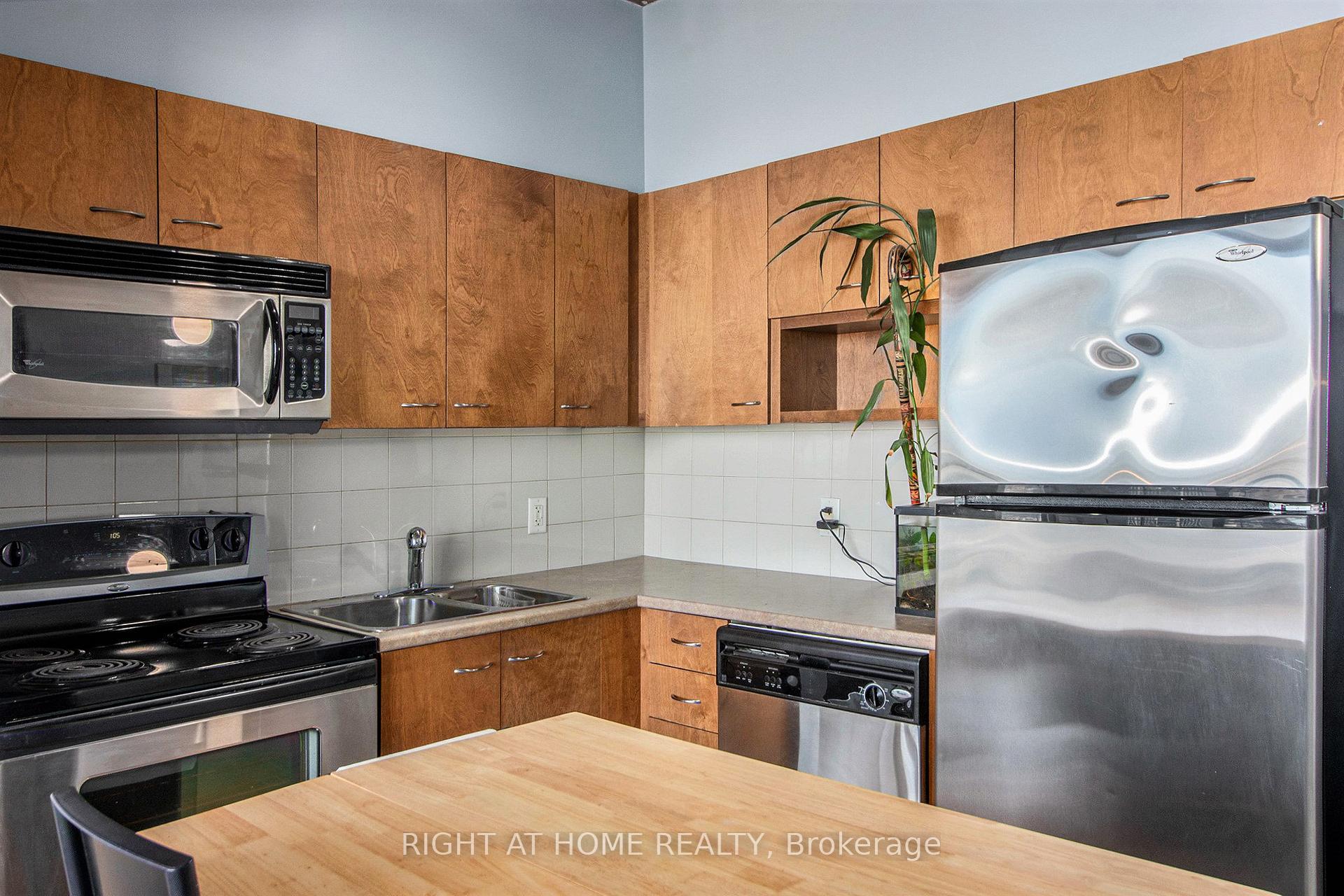 Photo 15 of Unit 1102, 179 George Street N, Ottawa, Lower Town/Byward Market — HOMEH