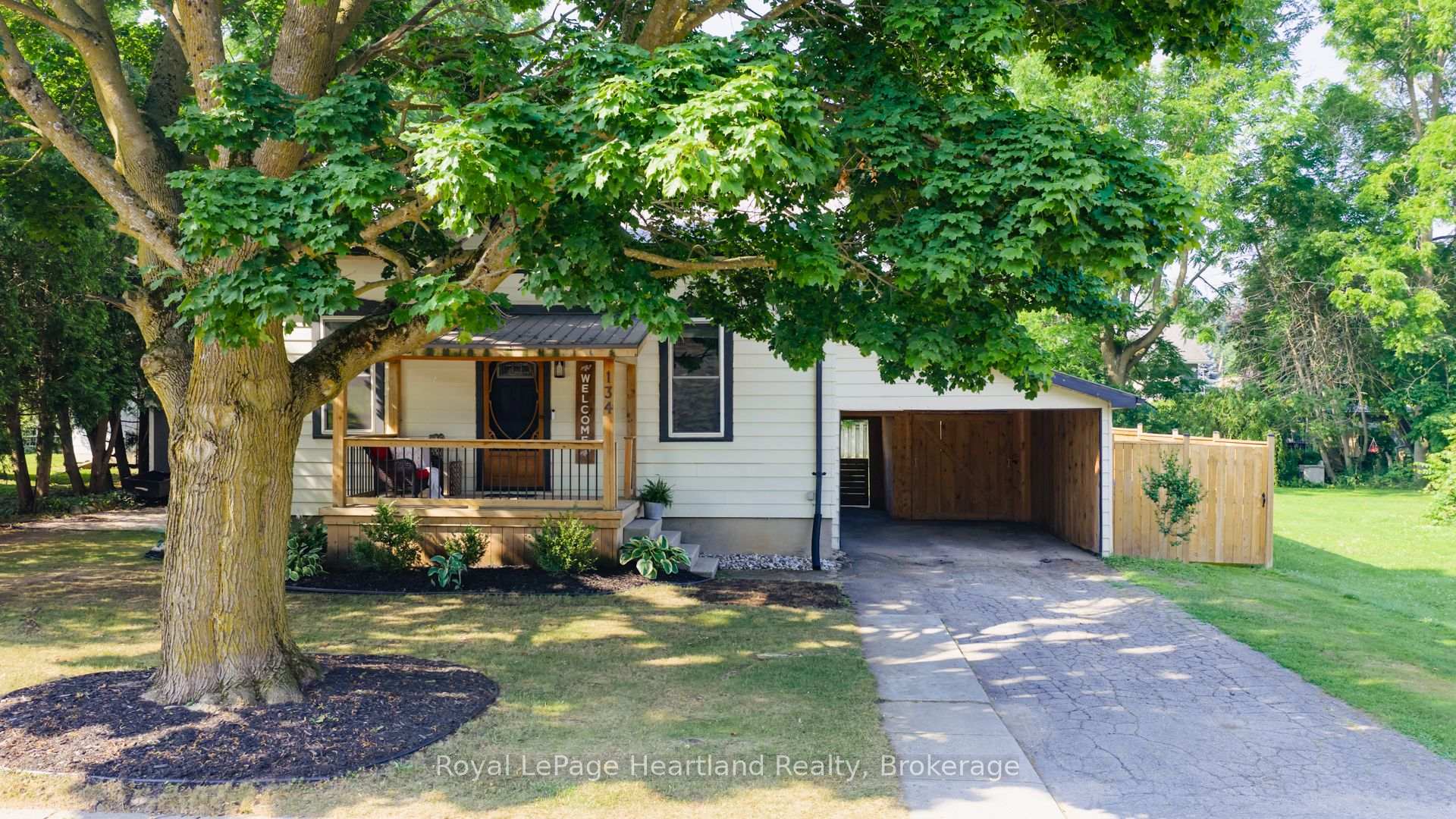 Photo 2 of 134 Wellington Street, Central Huron, Clinton — HOMEH