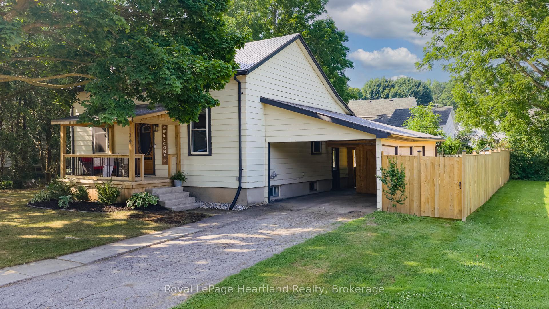 Photo 3 of 134 Wellington Street, Central Huron, Clinton — HOMEH