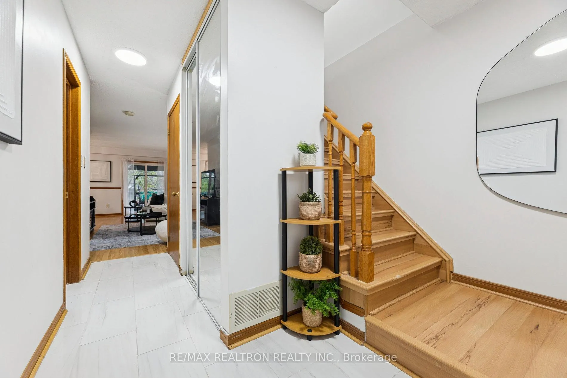 Photo 3 of 1461 Nash Road, Clarington, Courtice — HOMEH