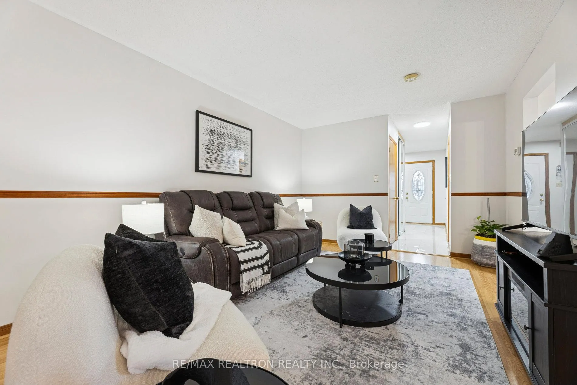 Photo 5 of 1461 Nash Road, Clarington, Courtice — HOMEH