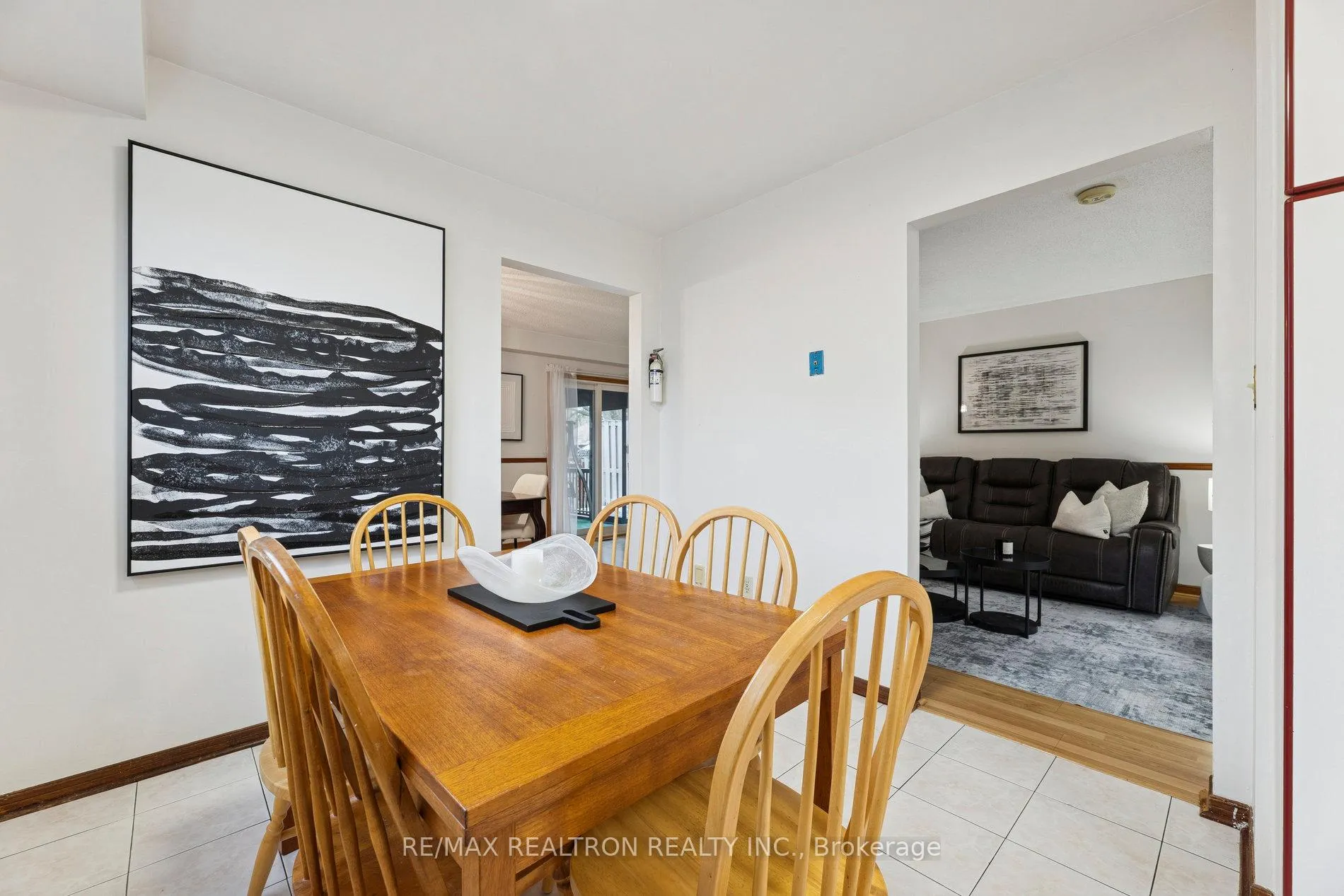 Photo 10 of 1461 Nash Road, Clarington, Courtice — HOMEH