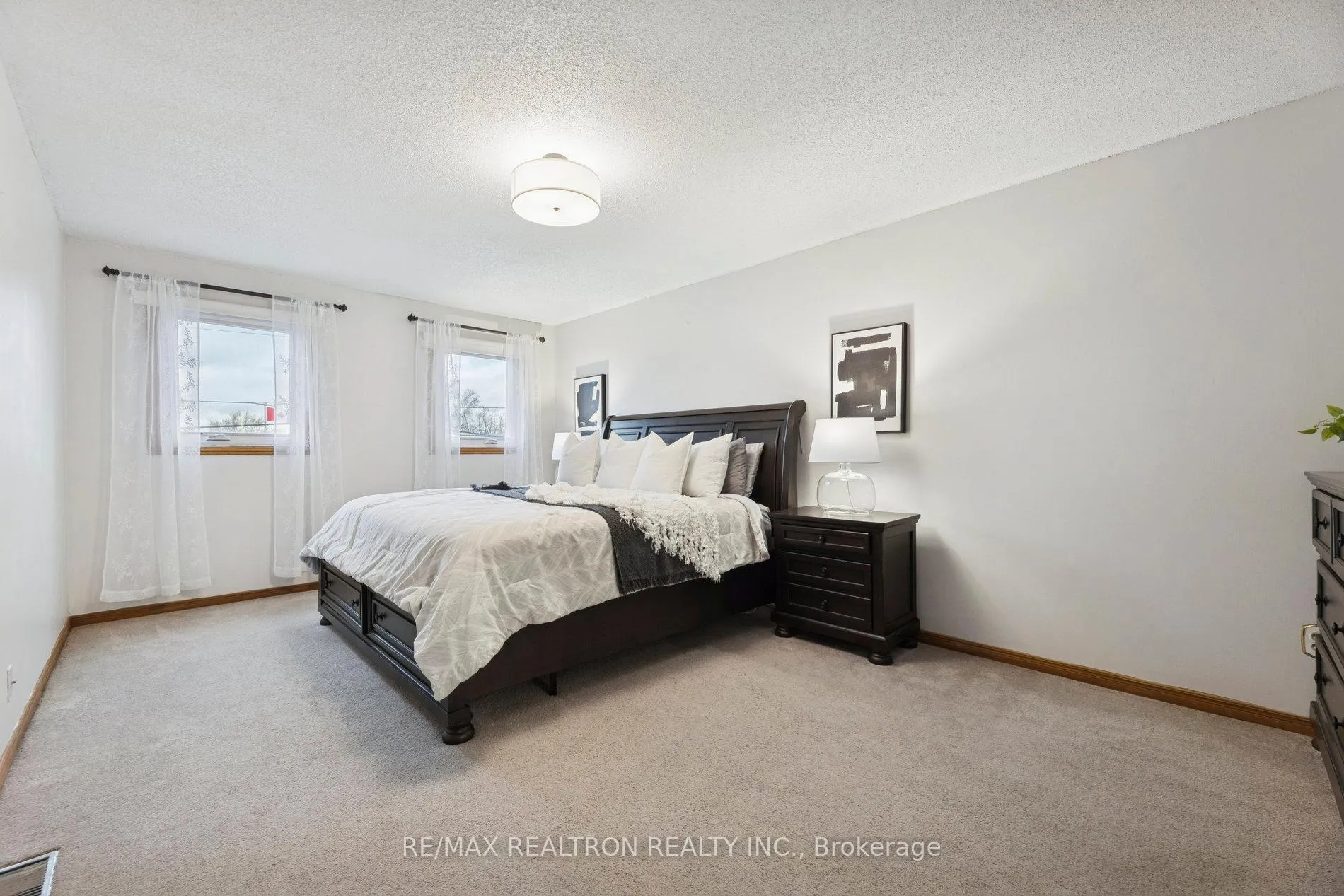 Photo 17 of 1461 Nash Road, Clarington, Courtice — HOMEH