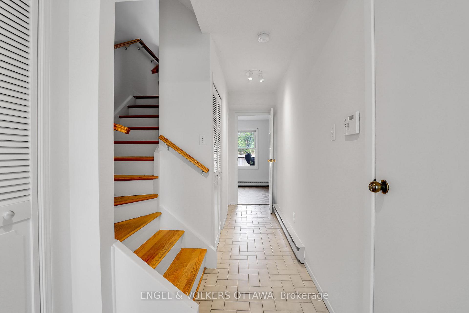 Photo 5 of 1089 Borden Side Road, Ottawa, Carleton Heights — HOMEH