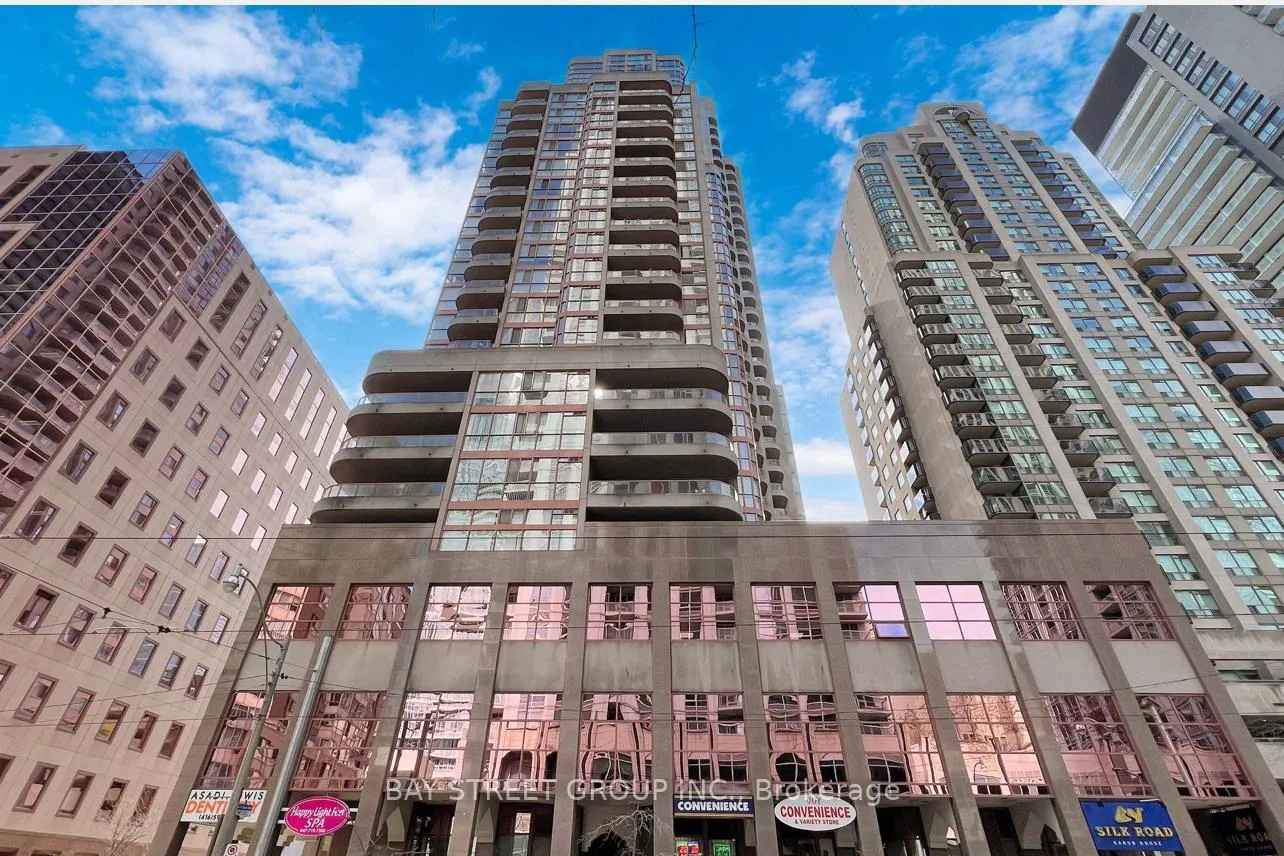 Front of Unit 1910, 736 Bay Street
