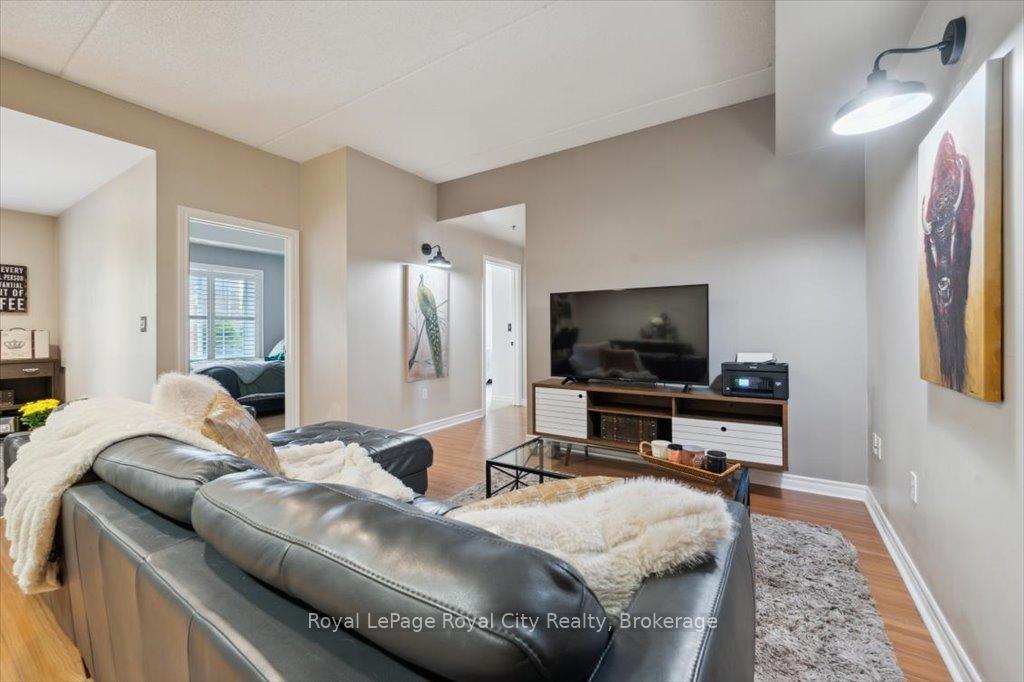 Photo 8 of Unit 101, 308 Watson Parkway N, Guelph, Grange Road — HOMEH